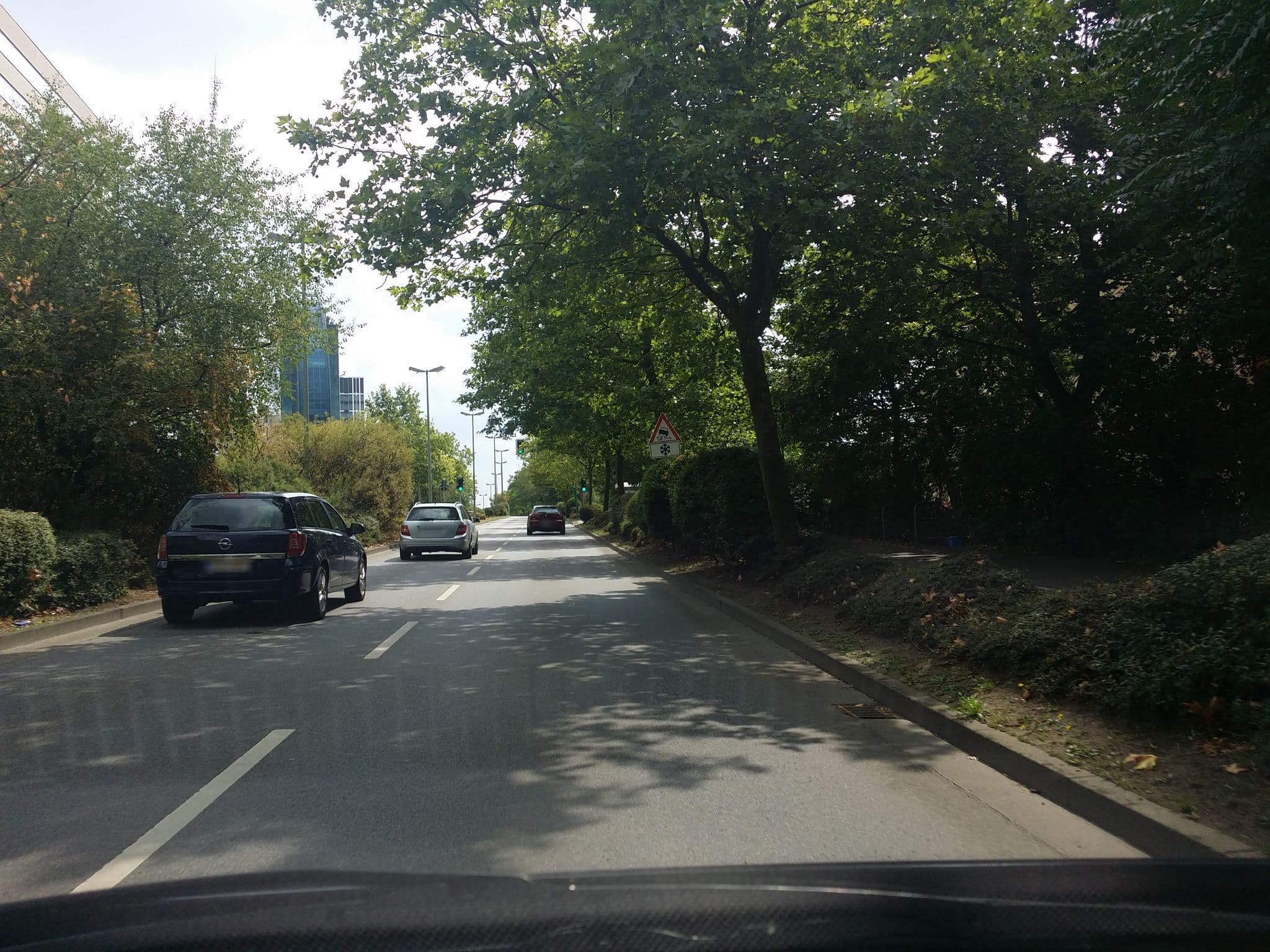 Street view near Taunus Apt Frankfurt, Gallus — © b166er (CC BY-SA · Mapillary)