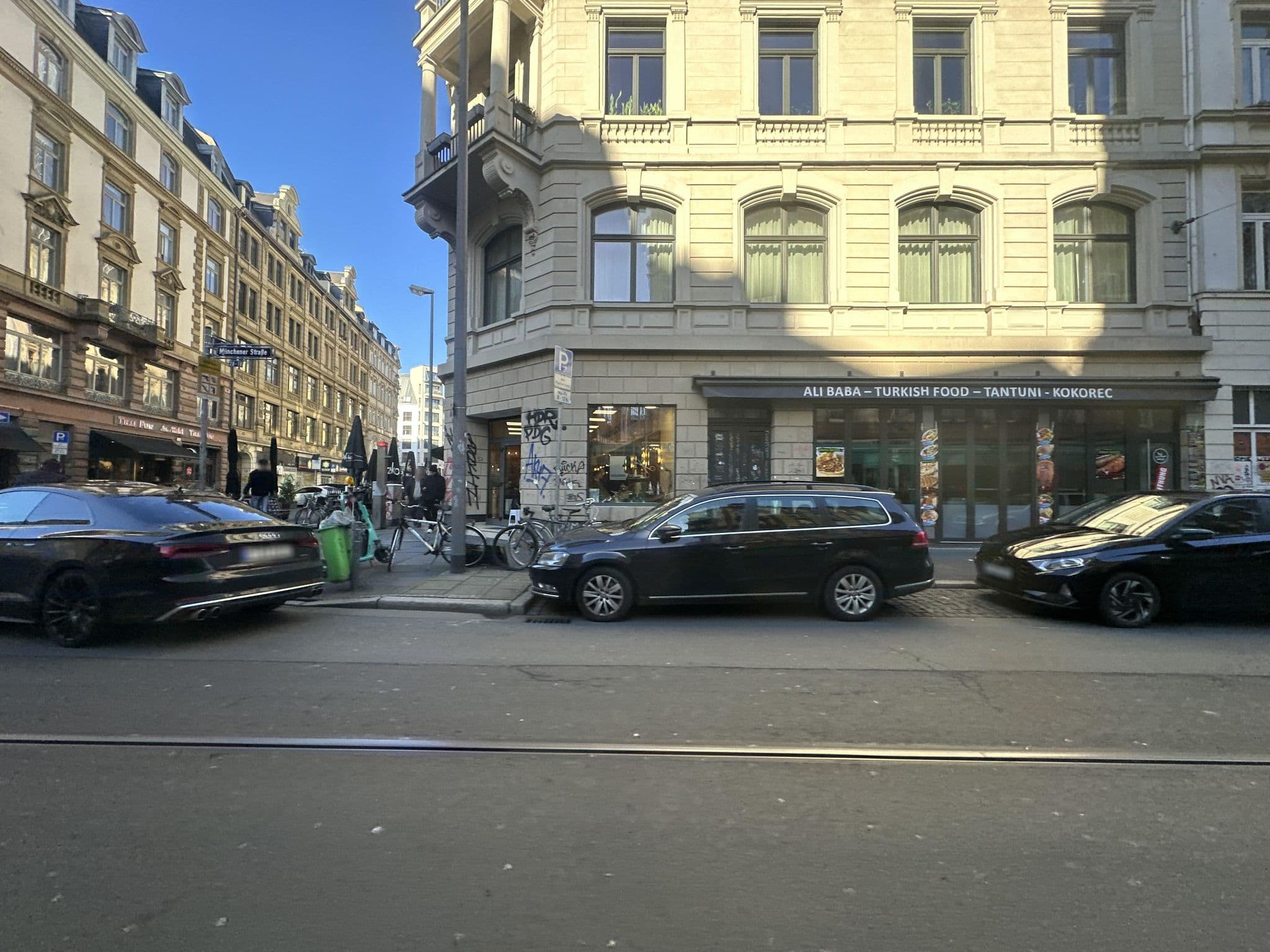 Street view near Korean Hostel Cheongsu Minbak, Frankfurt am Main — © quickness805 (CC BY-SA · Mapillary)