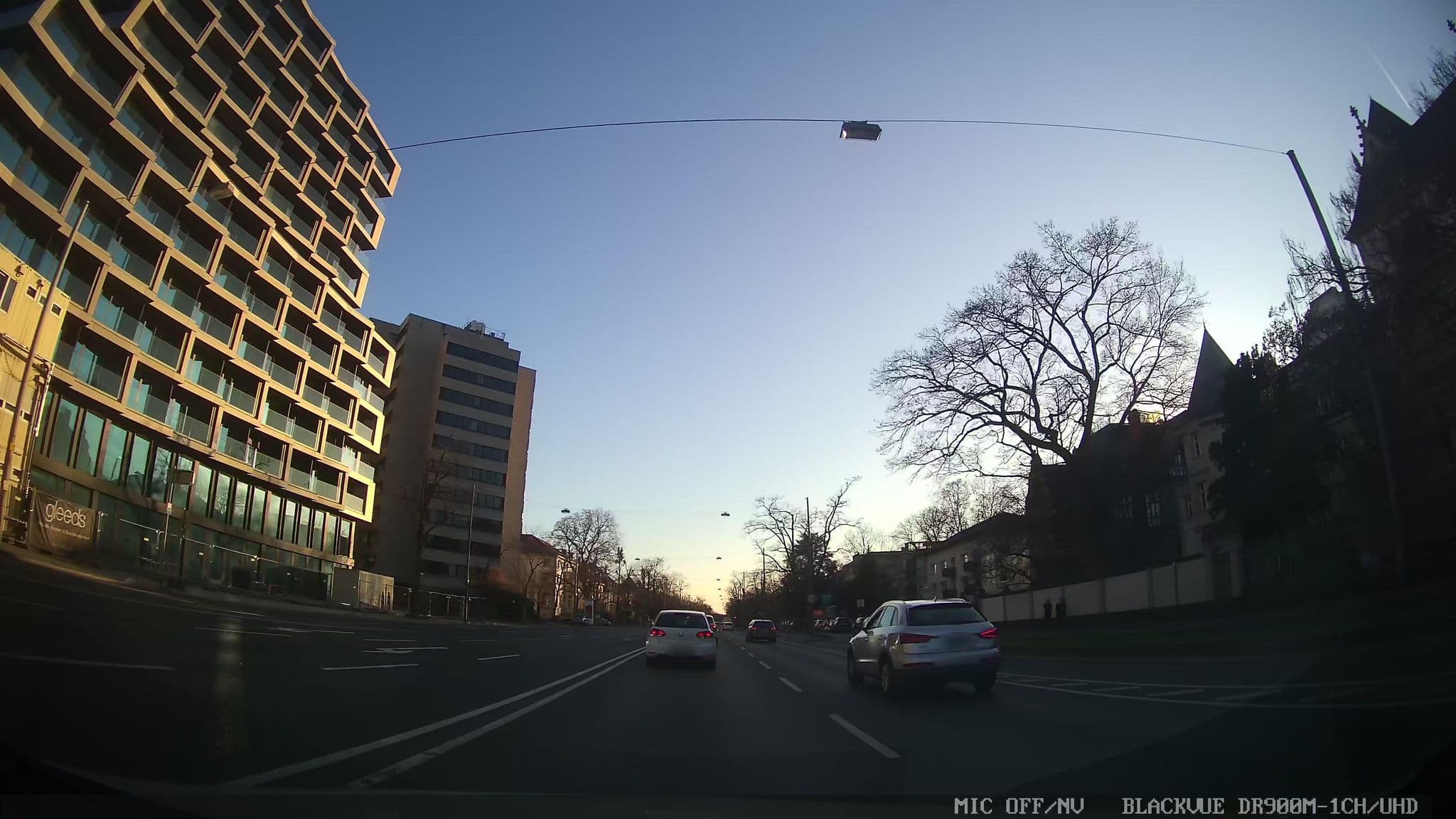 Street view near Spa, Frankfurt am Main — © chuck (CC BY-SA · Mapillary)