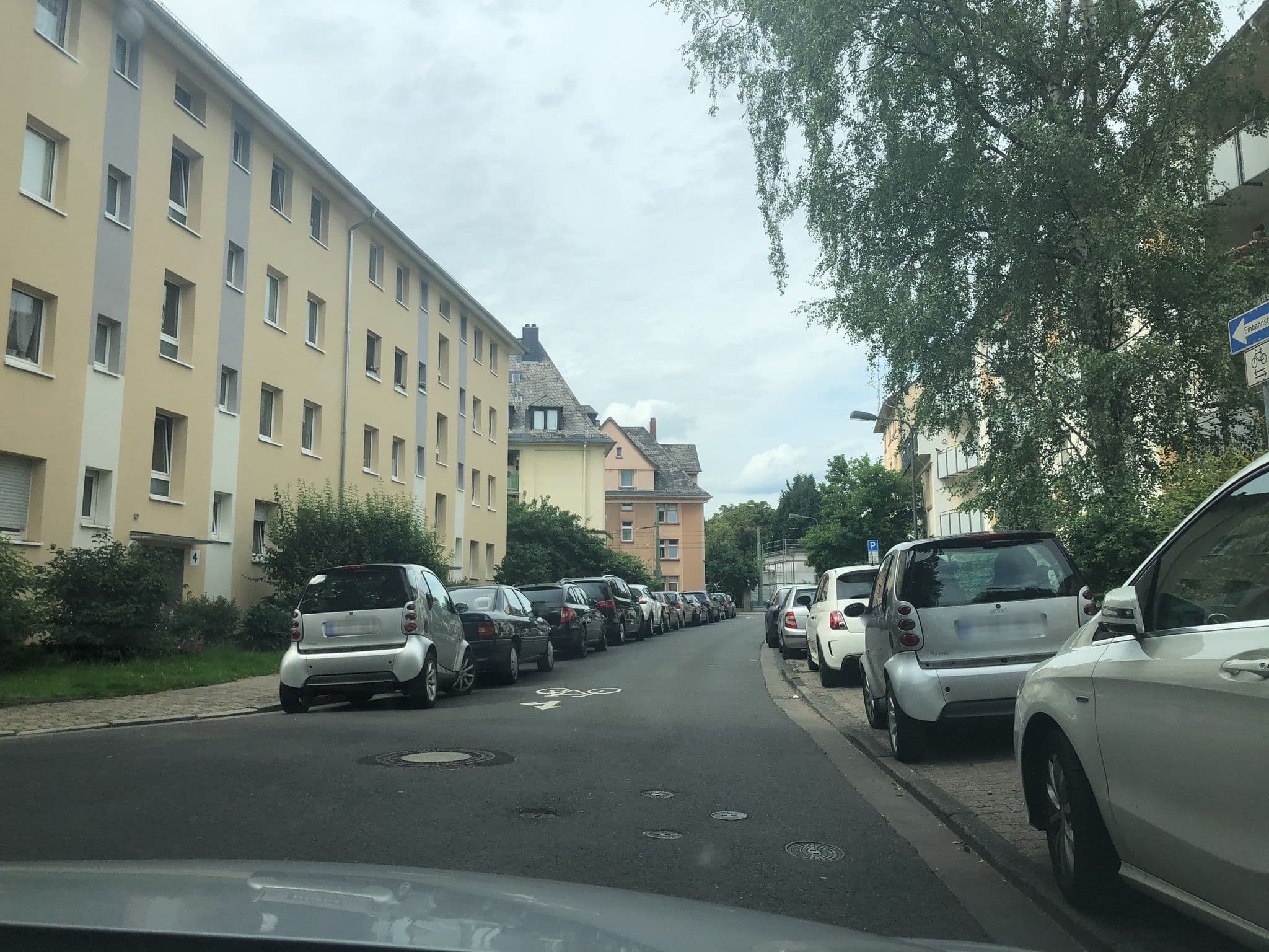 Street view near lindner hotel & resort, Frankfurt am Main — © google_maps_frankfurt_am_main (CC BY-SA · Mapillary)
