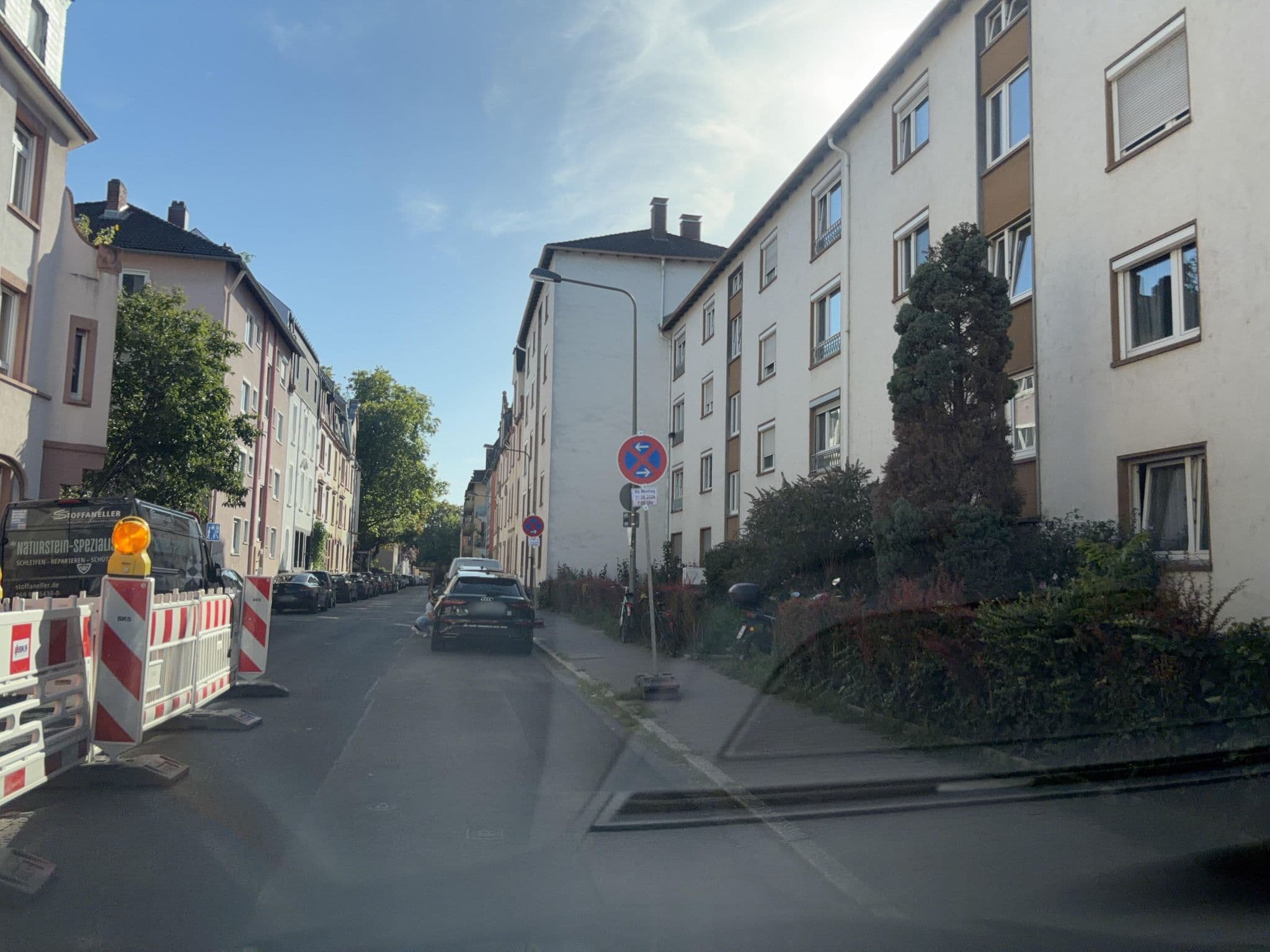 Street view near Steizenberg Amsterdam Airport Hotel, Gallus — © robffm (CC BY-SA · Mapillary)