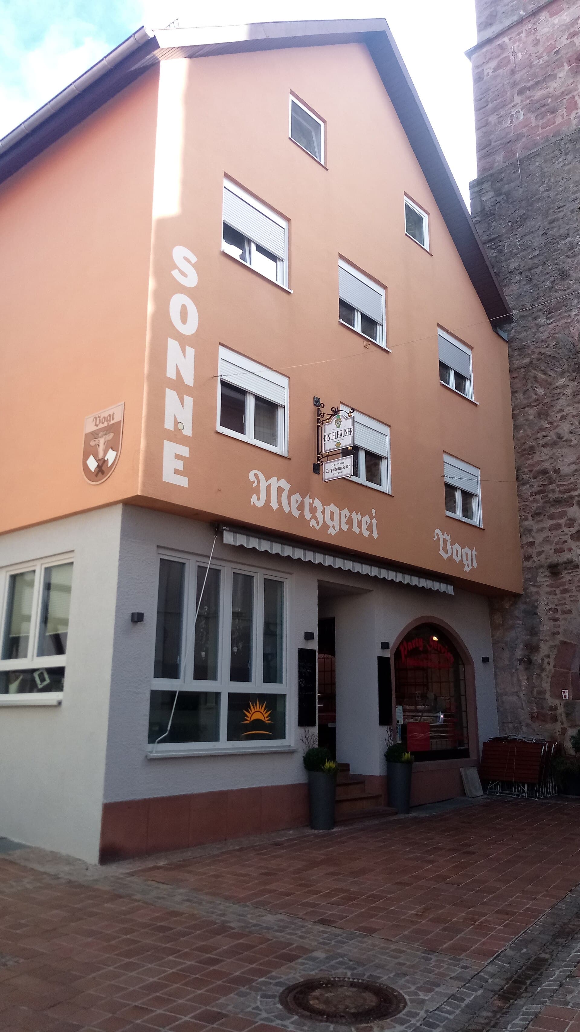 Metzgerei Gasthof zur Sonne Gasthaus (via Wikimedia Commons, CC BY 3.0)