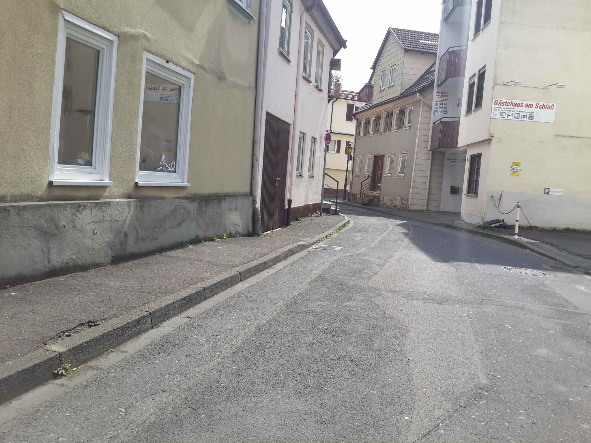 Street view near Gästehaus Am Schloß, Bad Mergentheim — © changchun1 (CC BY-SA · Mapillary)