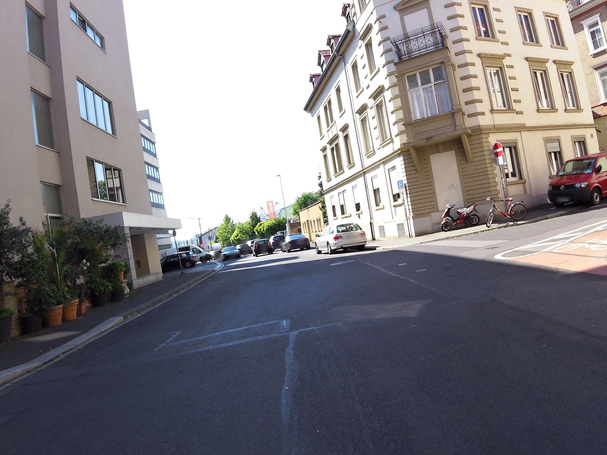 Street view near AWG Mädchen II und III, Würzburg — © zoegglmeyr (CC BY-SA · Mapillary)