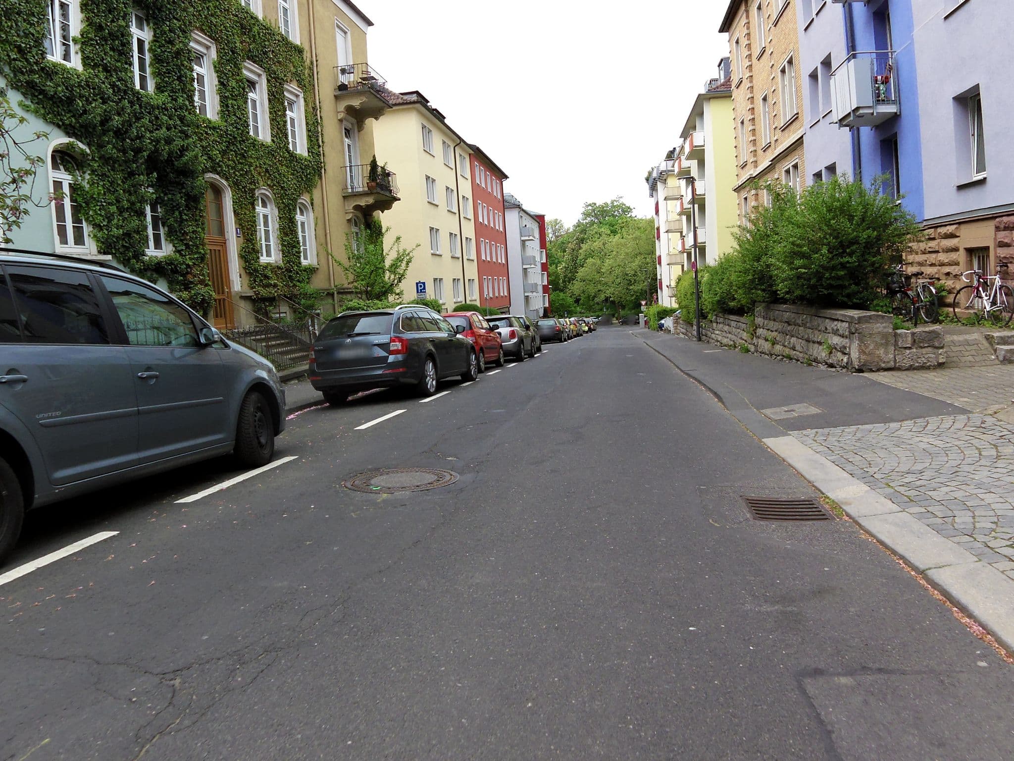 Street view near Schneckenhaus, Würzburg — © zoegglmeyr (CC BY-SA · Mapillary)