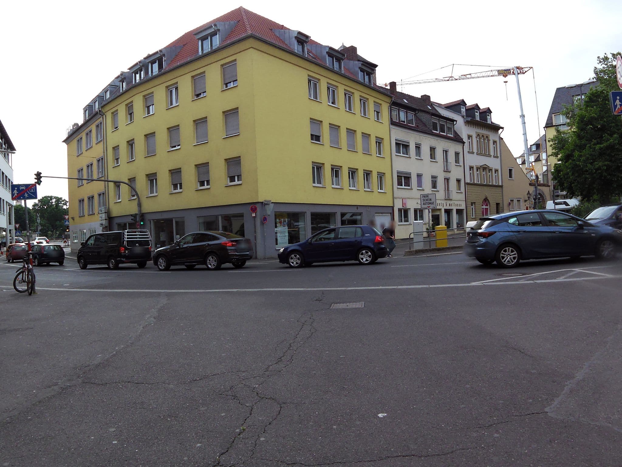 Street view near City Hotel Meesenburg, Würzburg — © zoegglmeyr (CC BY-SA · Mapillary)