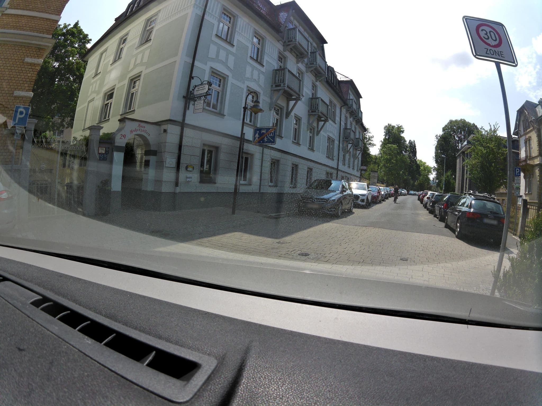 Street view near Ferienwohnung R. & D. Bamberg, Bad Kissingen — © zoegglmeyr1 (CC BY-SA · Mapillary)