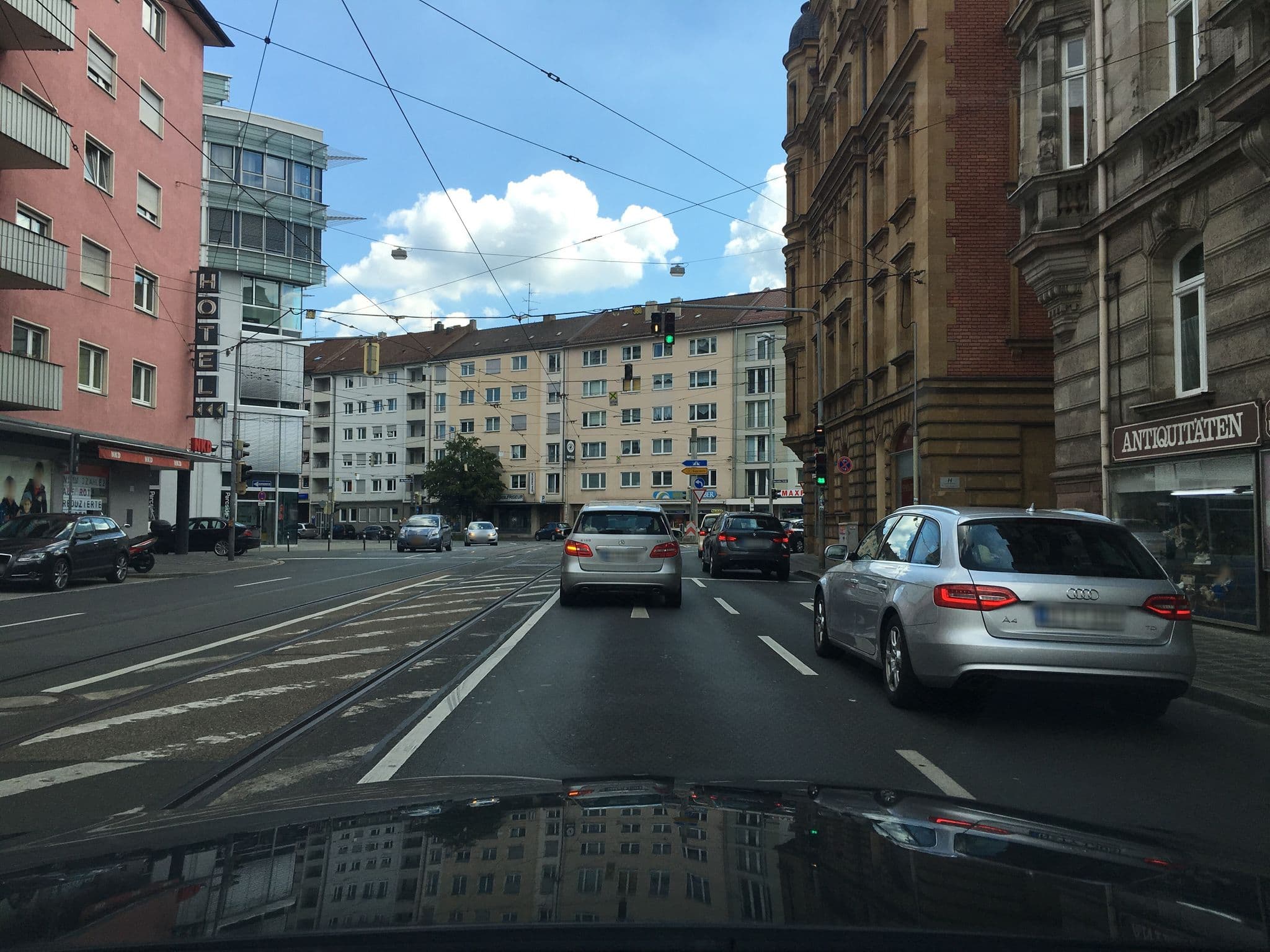 Street view near Hotel am Park, Nuremberg — © derzornigemarkus (CC BY-SA · Mapillary)