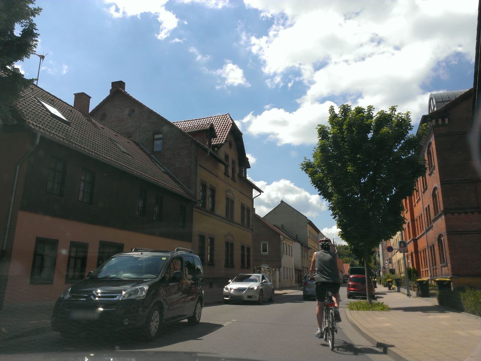 Street view near Ferienwohnung Döring, Erfurt — © codingdachs (CC BY-SA · Mapillary)