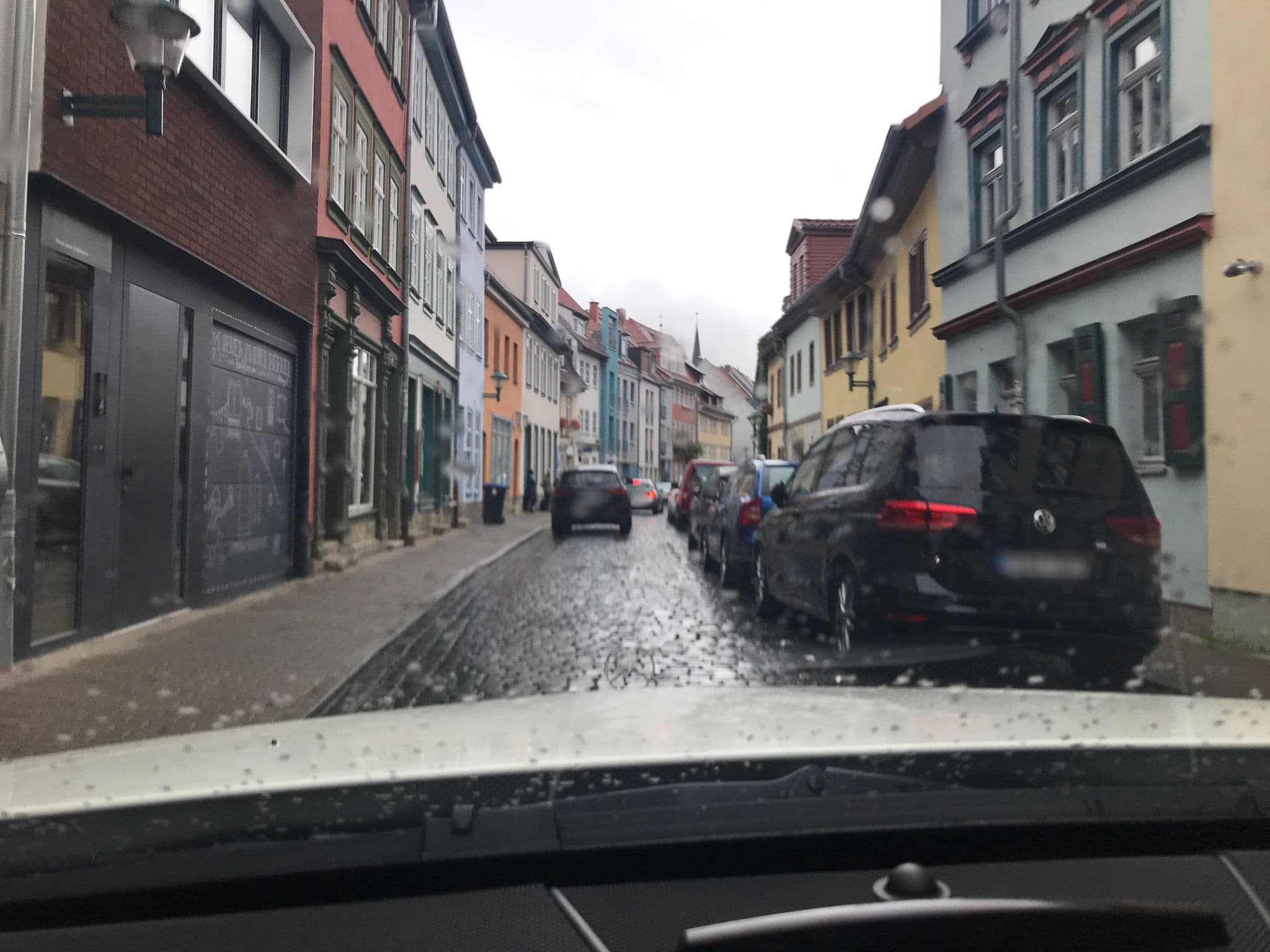 Street view near Stella Apartments, Erfurt — © saschahaberkorn (CC BY-SA · Mapillary)