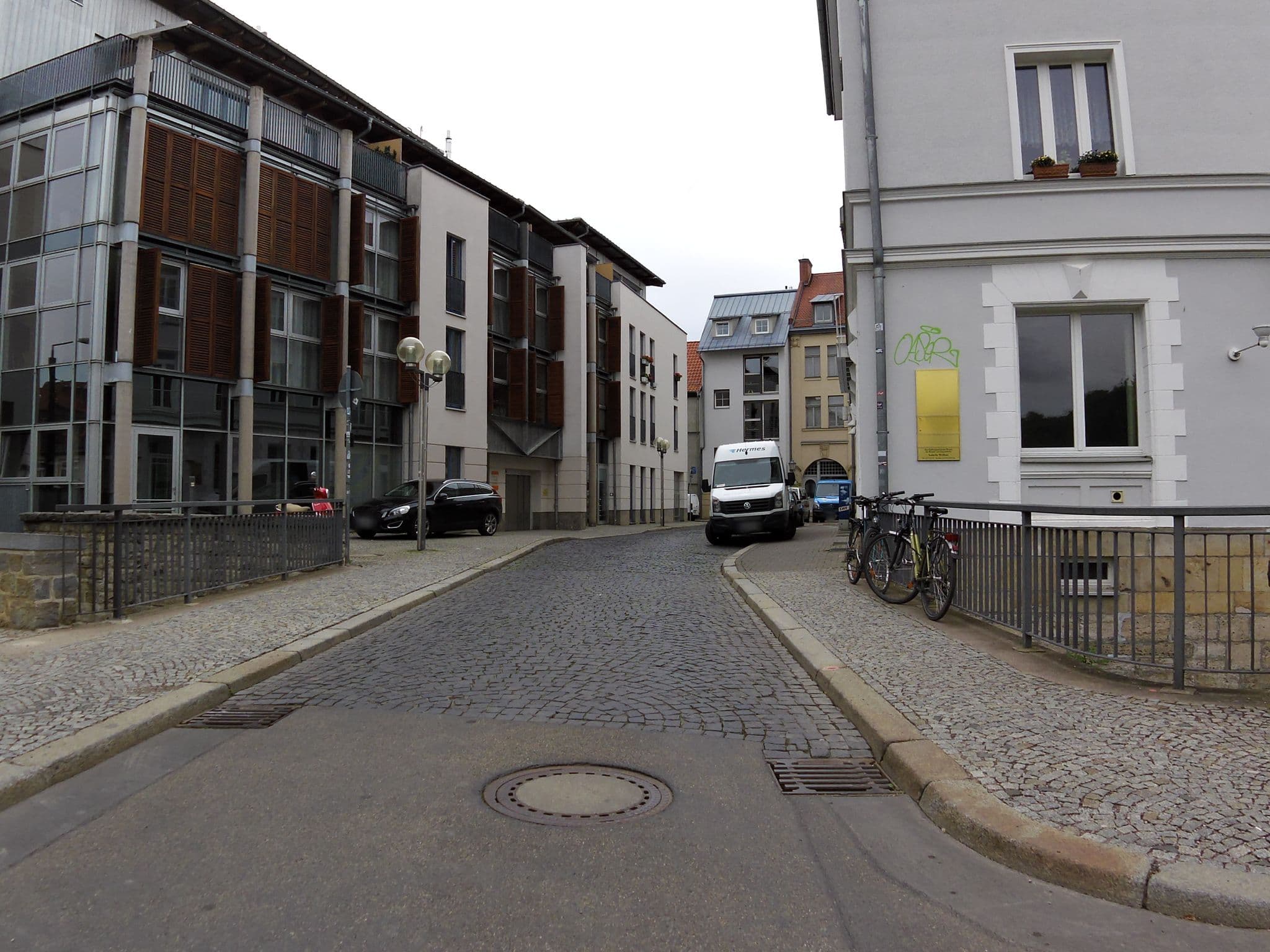 Street view near Fischerwiege Ferienwohnungen & Apartments am Dom, Erfurt — © zoegglmeyr (CC BY-SA · Mapillary)