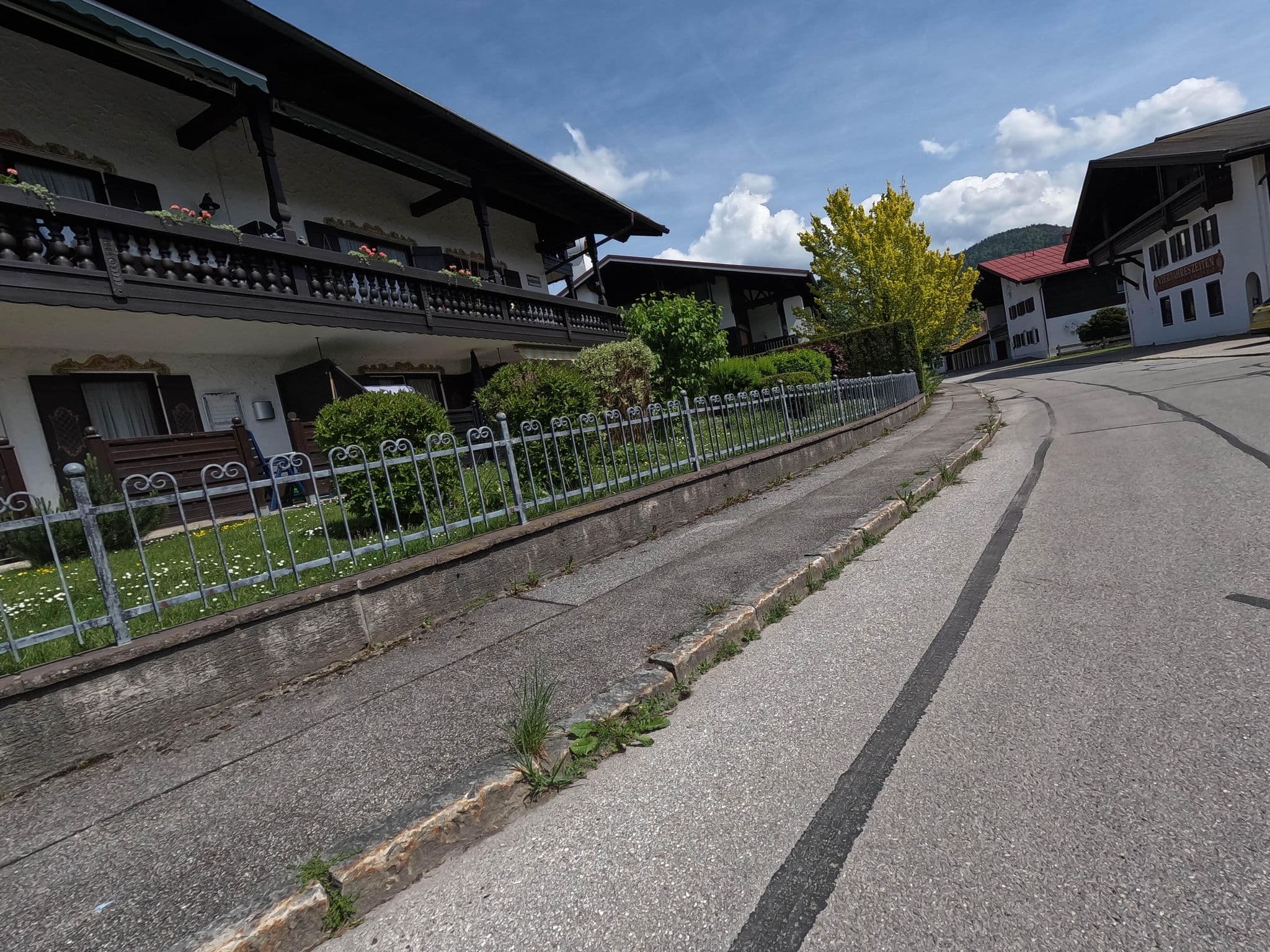 Street view near Altenburger Hof, Reit im Winkl — © natebus (CC BY-SA · Mapillary)
