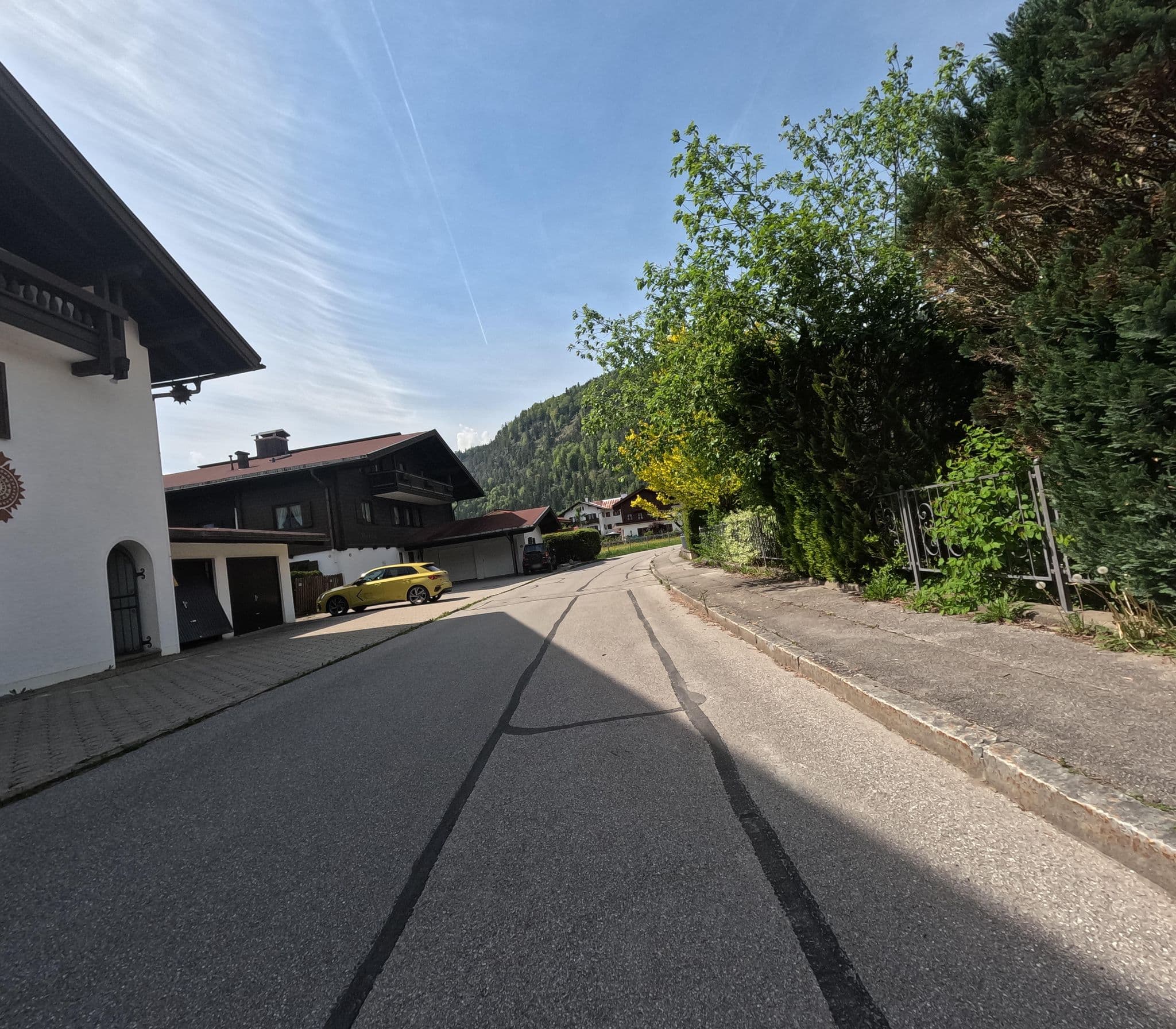 Street view near Vier Jahreszeiten, Reit im Winkl — © natebus (CC BY-SA · Mapillary)