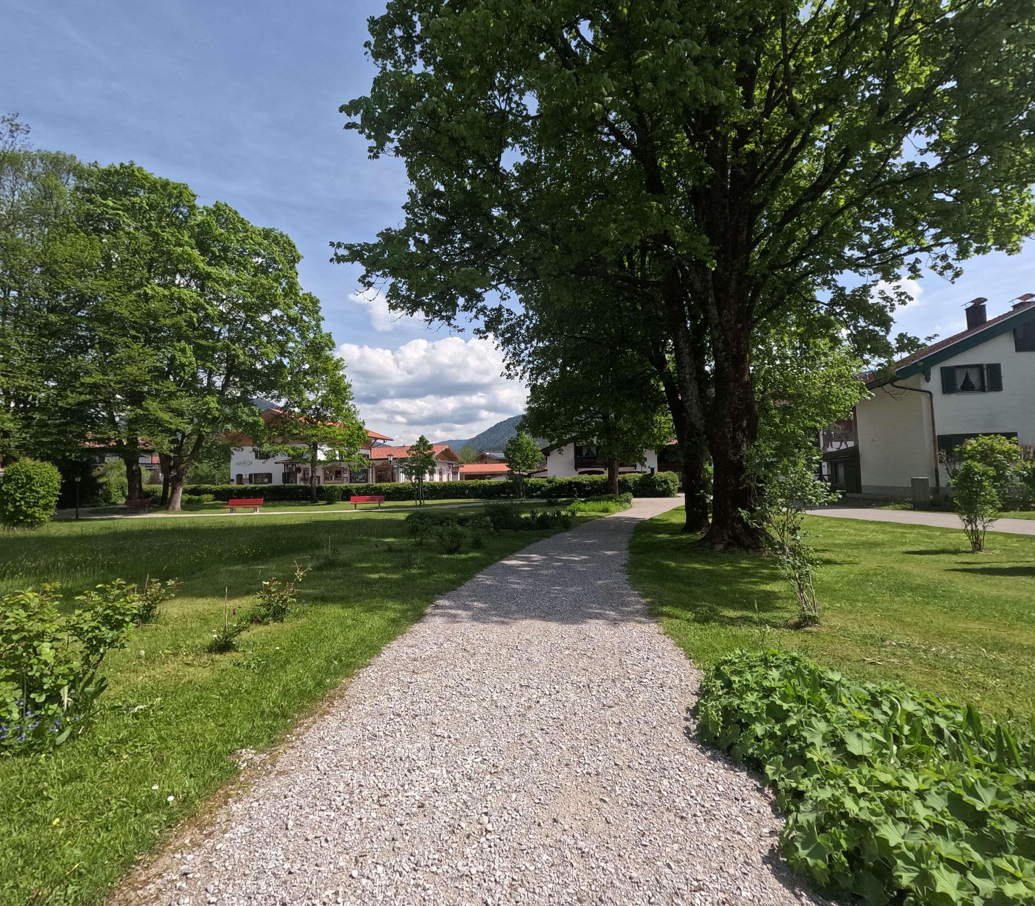 Street view near Haus Heimfriede, Reit im Winkl — © natebus (CC BY-SA · Mapillary)