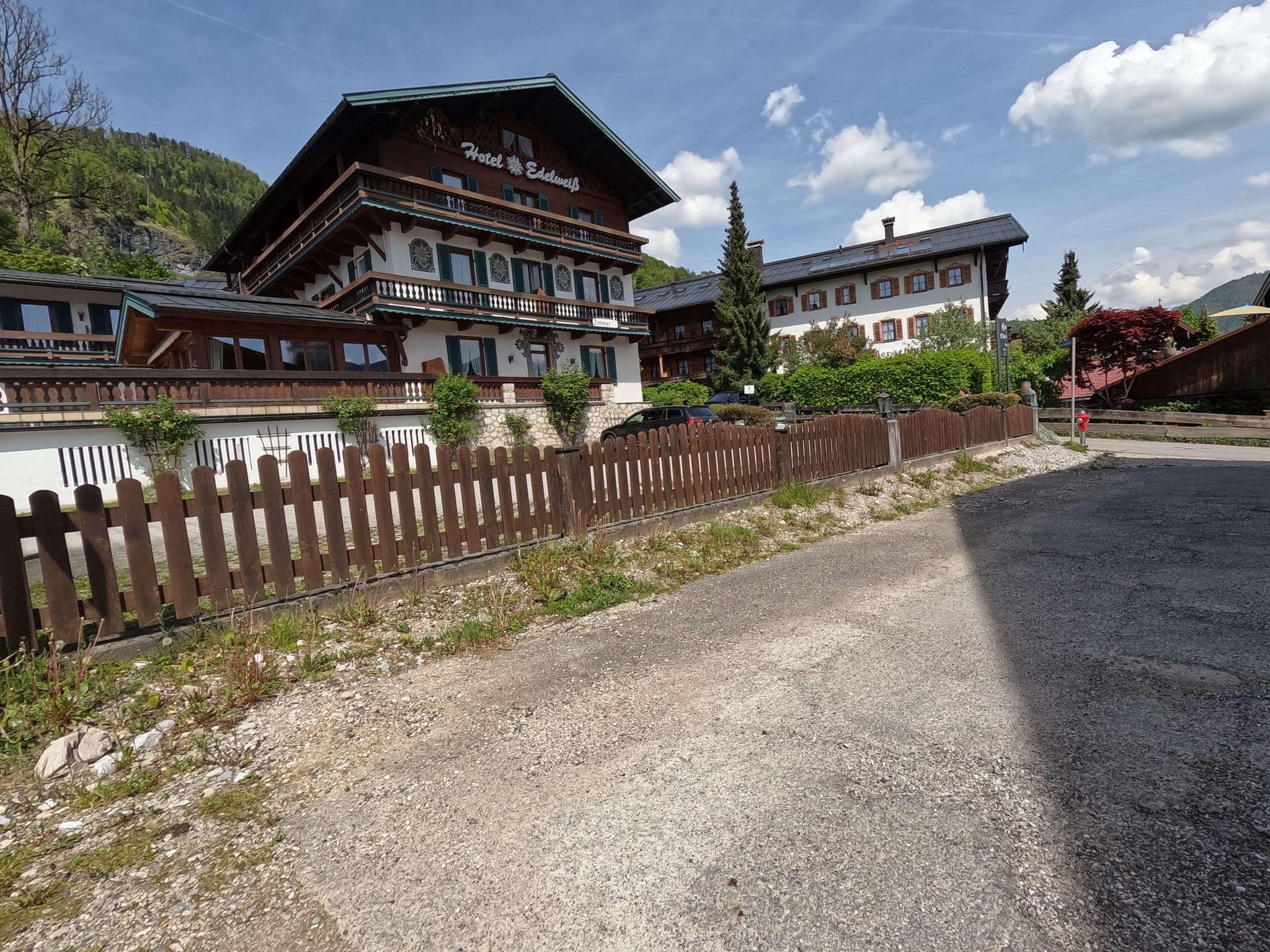 Street view near Hotel Edelweiss, Reit im Winkl — © natebus (CC BY-SA · Mapillary)