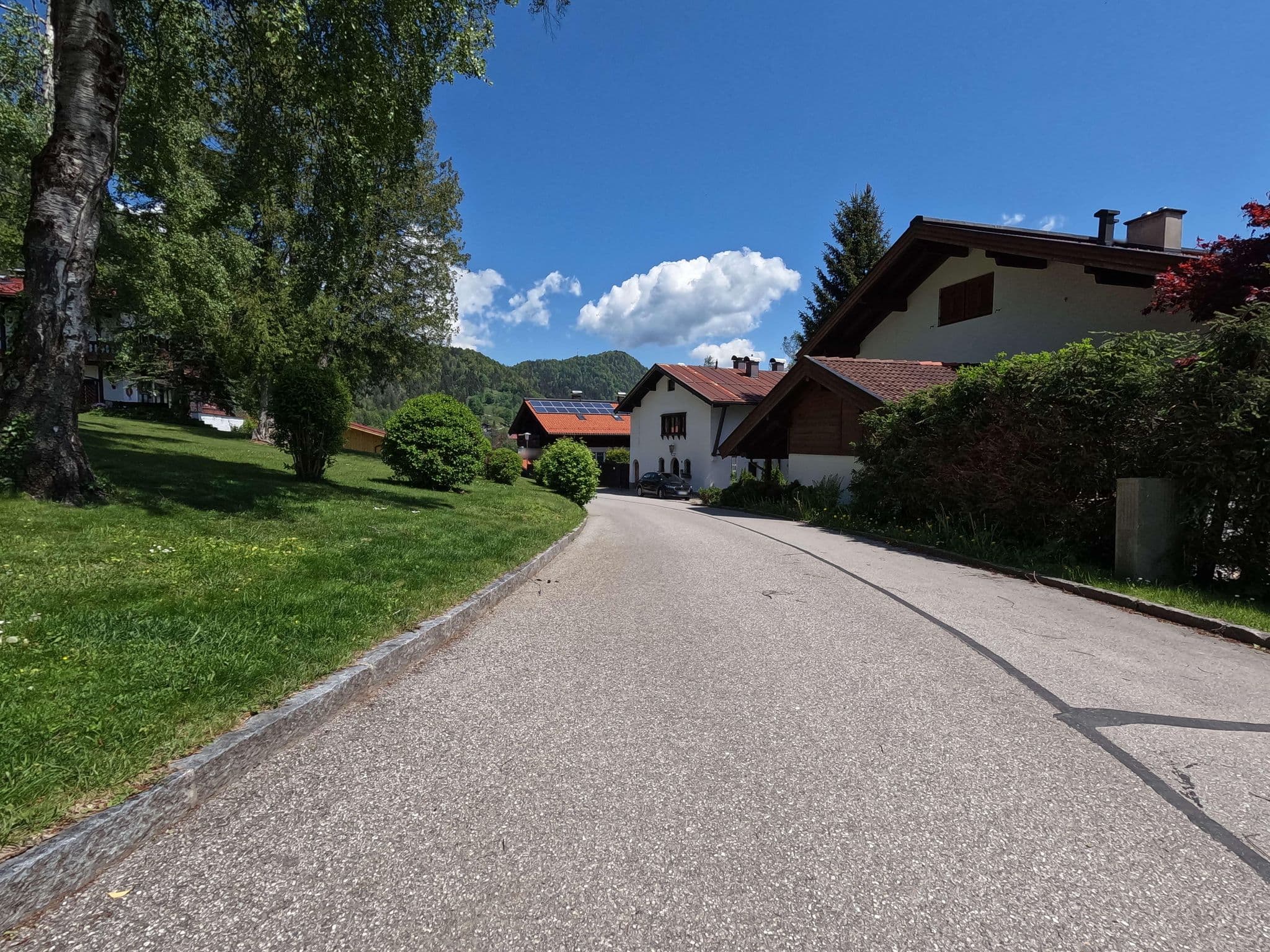 Street view near Chalet am Wetterkreuz, Reit im Winkl — © natebus (CC BY-SA · Mapillary)