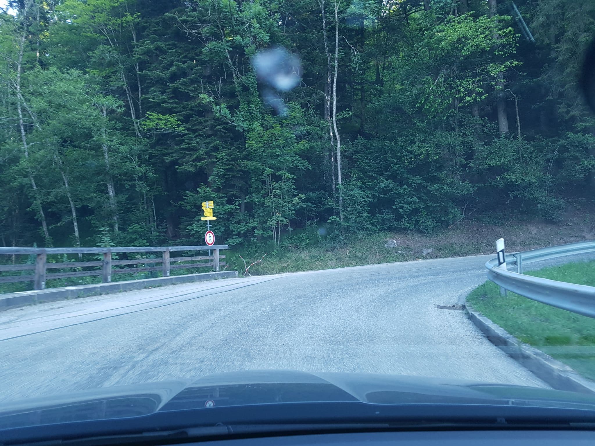 Street view near Fluchthäusl, Berchtesgaden — © schermy_at (CC BY-SA · Mapillary)