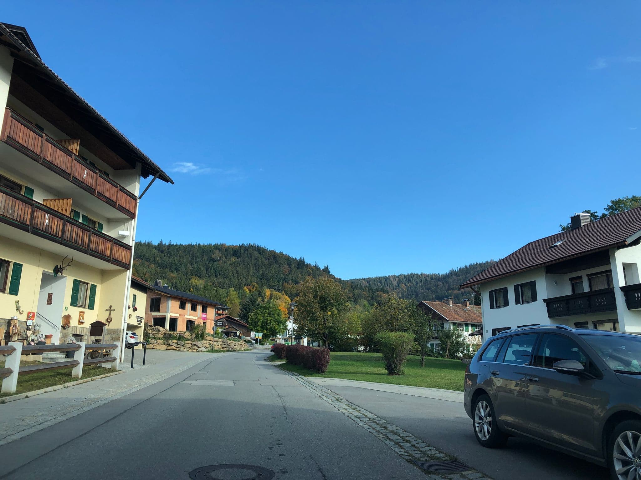 Street view near Eberts Sonneneck, Bodenmais — © chuck (CC BY-SA · Mapillary)