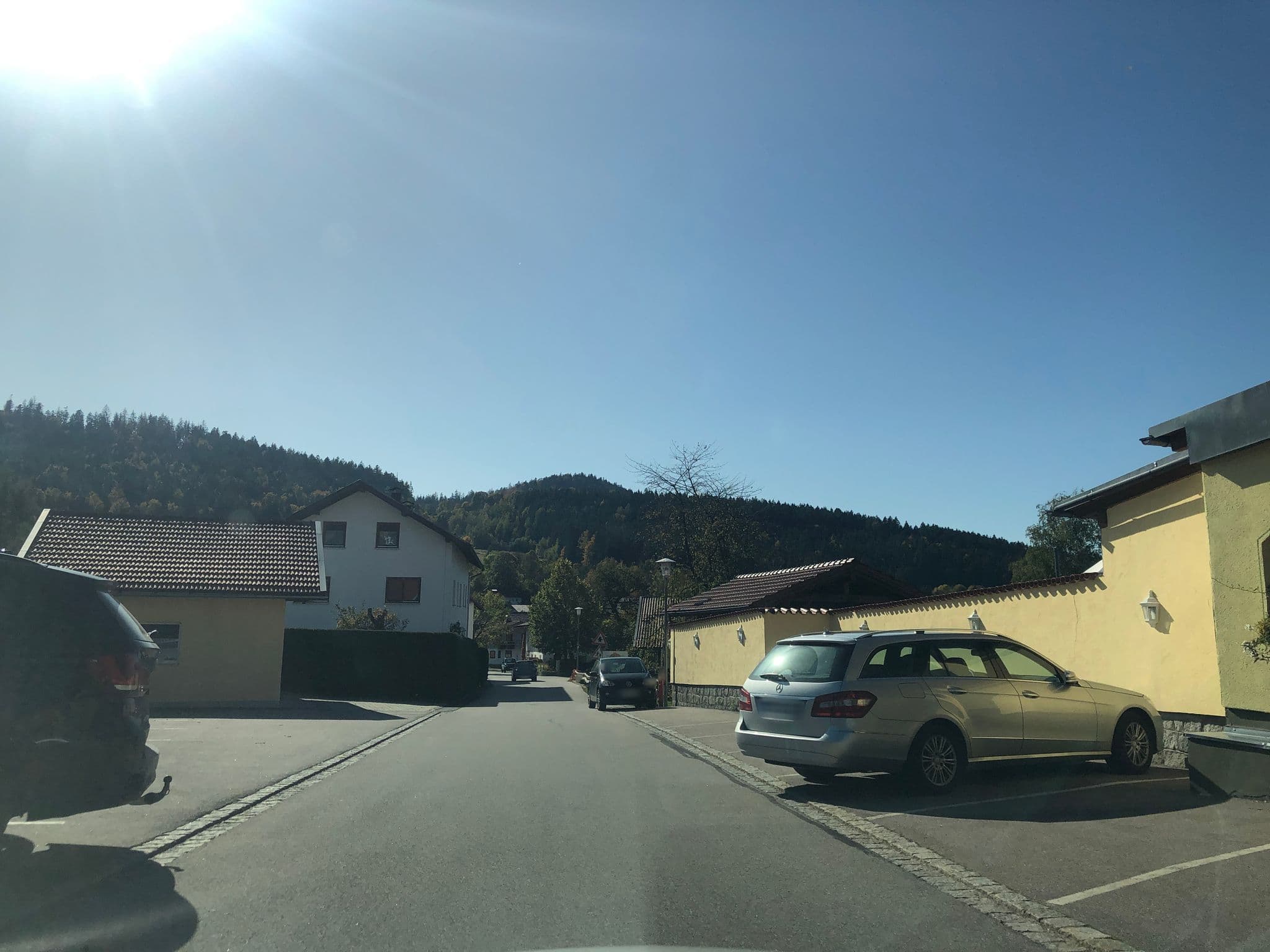 Street view near DAS Kronberg GmbH & Co, Bodenmais — © chuck (CC BY-SA · Mapillary)