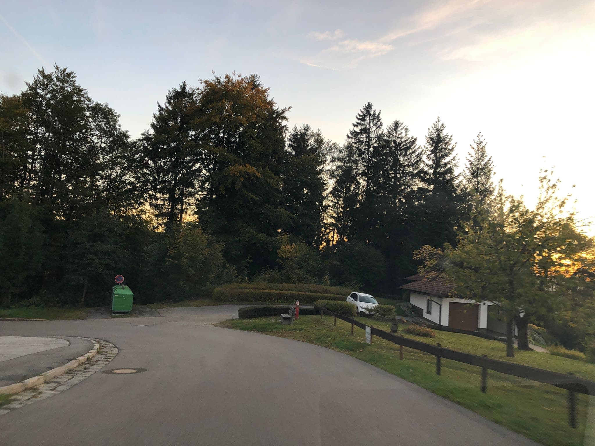 Street view near Villa Montana Ihn. Uwe Krauser, Bodenmais — © chuck (CC BY-SA · Mapillary)