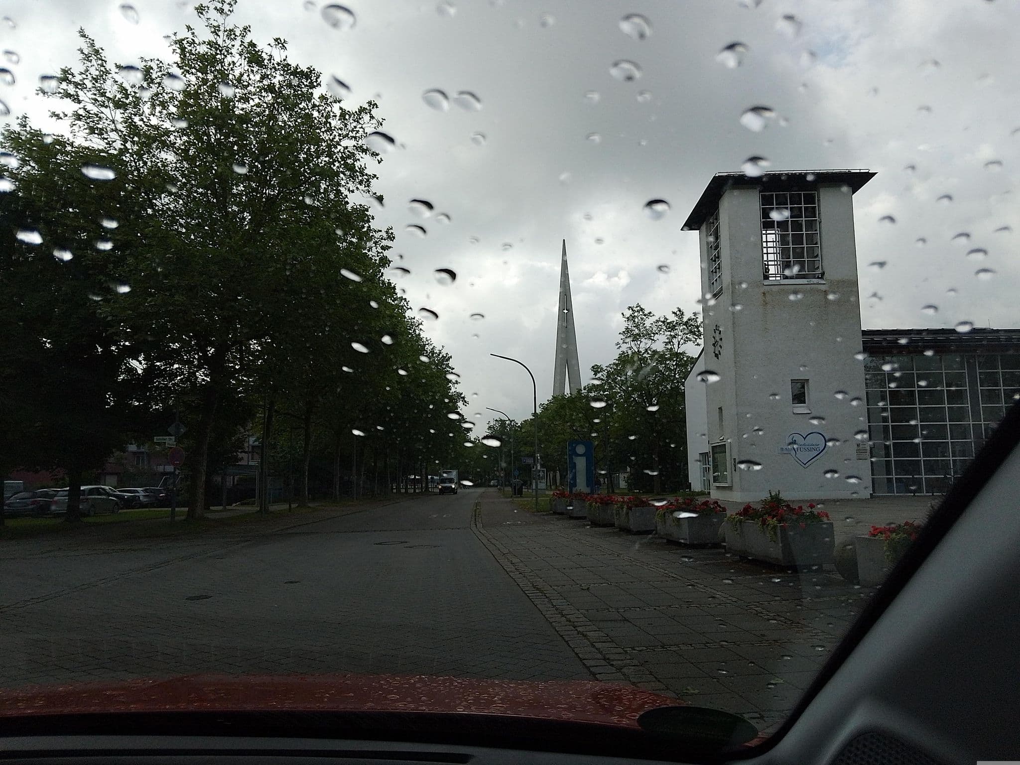 Street view near Kur - und Naturheilzentrum Holzapfel, Bad Füssing — © calile (CC BY-SA · Mapillary)