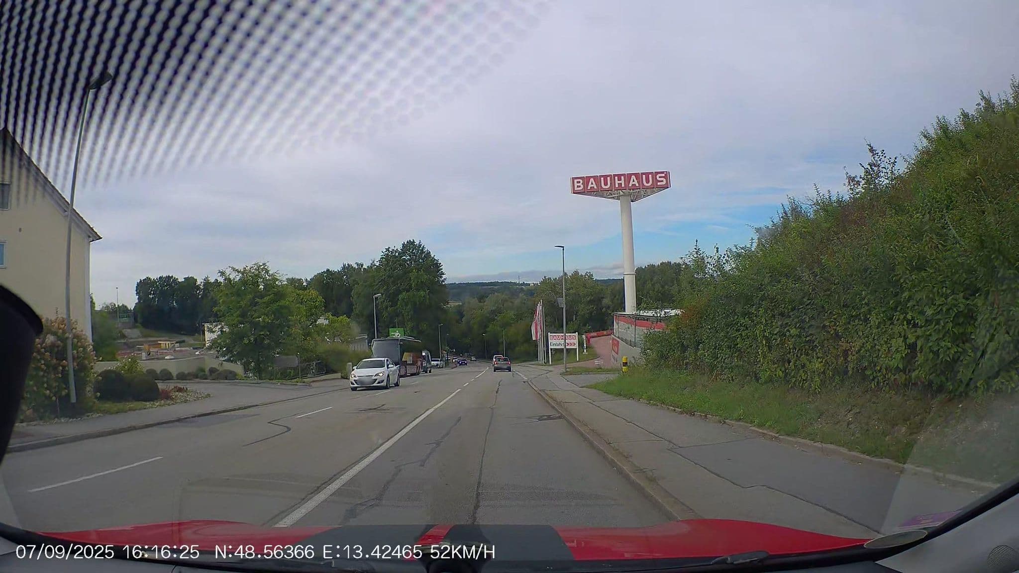 Street view near Hotel Restaurant Dreiflüssehof, Passau — © AR88 (CC BY-SA · Mapillary)