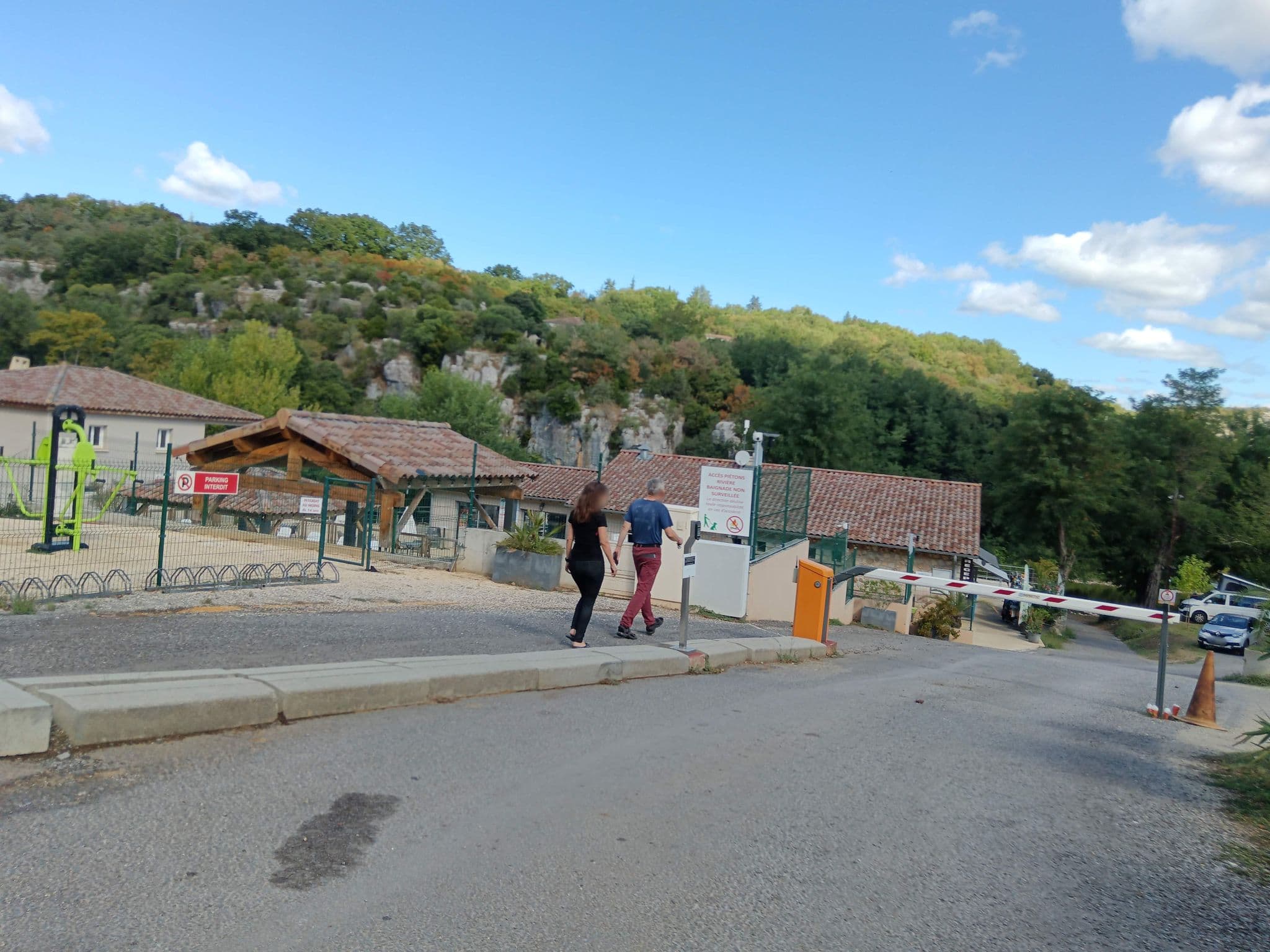 Street view near Camping Mazet Plage, Les Vans — © CutKziG (CC BY-SA · Mapillary)