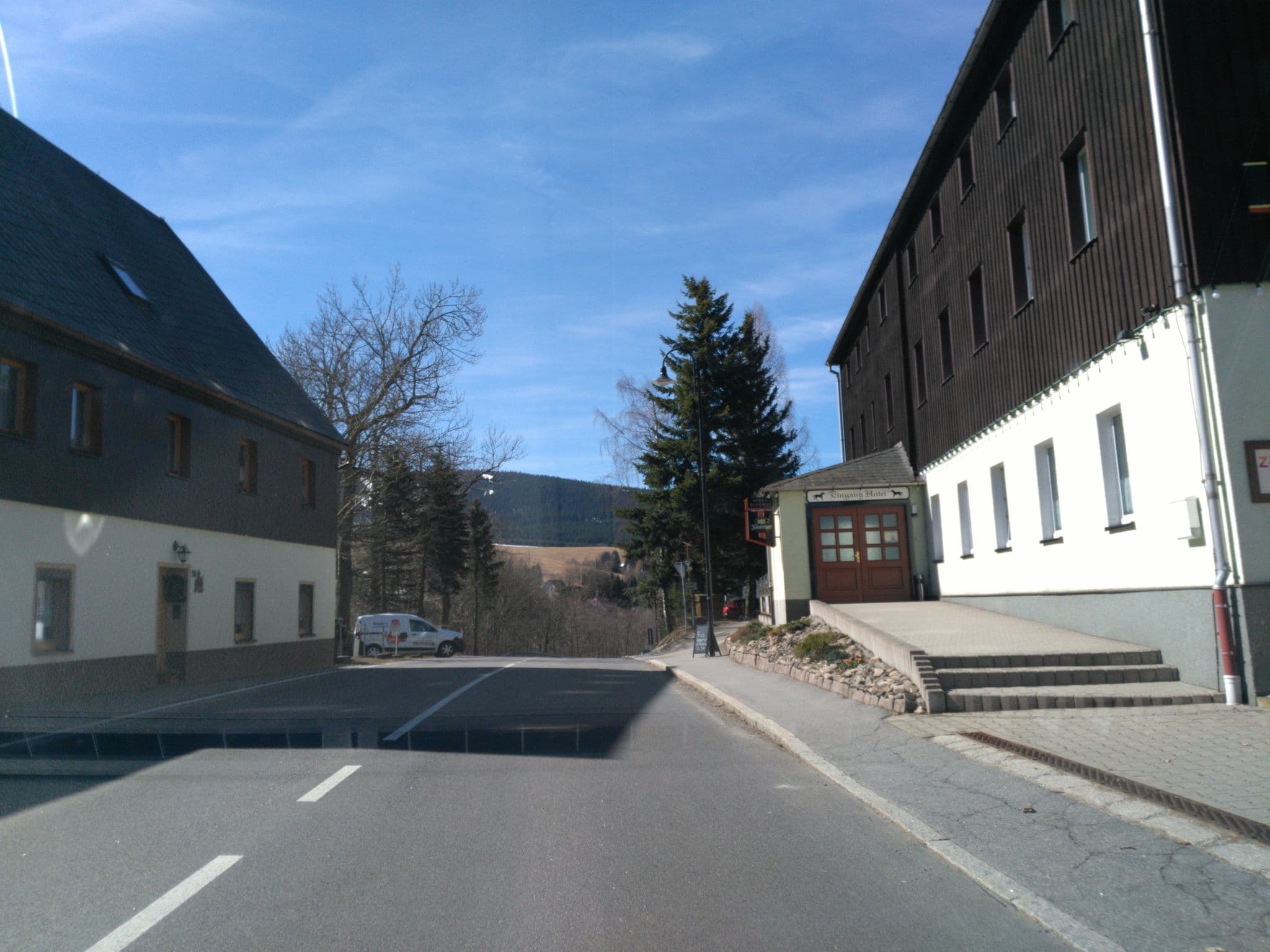 Street view near Hotel & Restaurant Schwarzes Ross, Kurort Oberwiesenthal — © maikm (CC BY-SA · Mapillary)