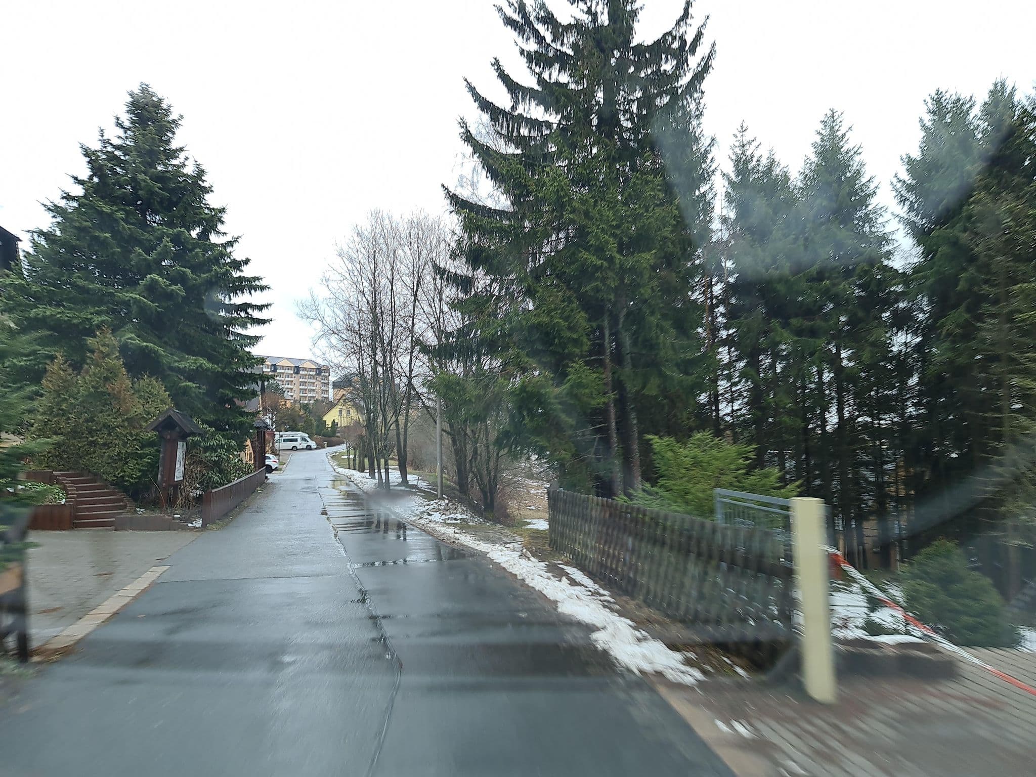 Street view near Appartmenthaus "Am Fichtelberg", Kurort Oberwiesenthal — © canislupus (CC BY-SA · Mapillary)