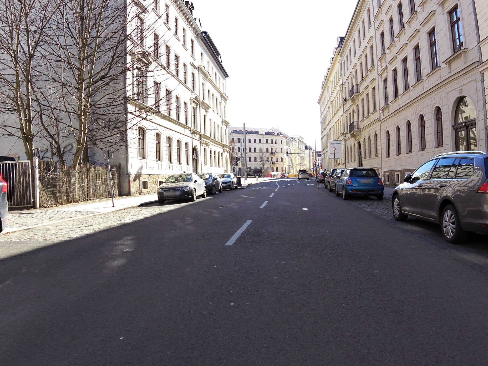 Street view near LE6, Leipzig — © zoegglmeyr (CC BY-SA · Mapillary)