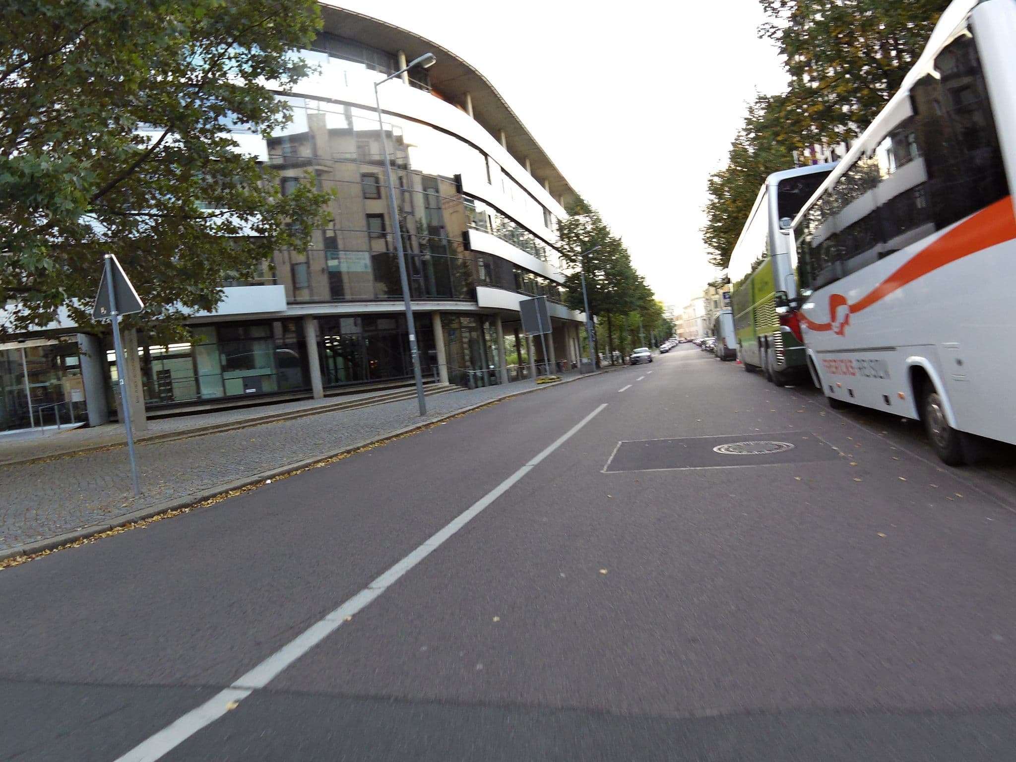 Street view near Mercure Hotel Leipzig am Johannisplatz, Leipzig — © zoegglmeyr (CC BY-SA · Mapillary)