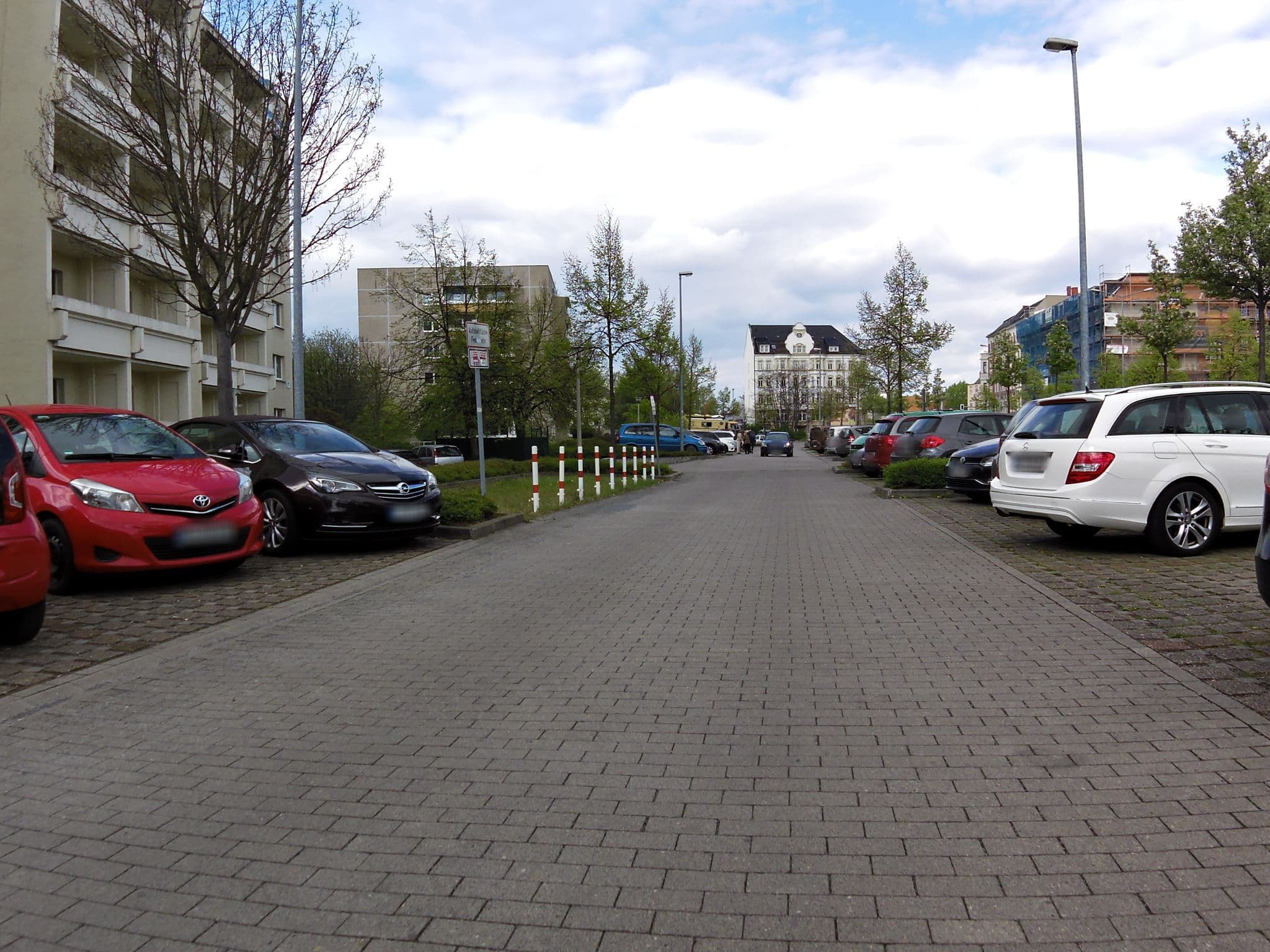 Street view near Grand City Hotel Leipzig Zentrum, Leipzig — © zoegglmeyr (CC BY-SA · Mapillary)