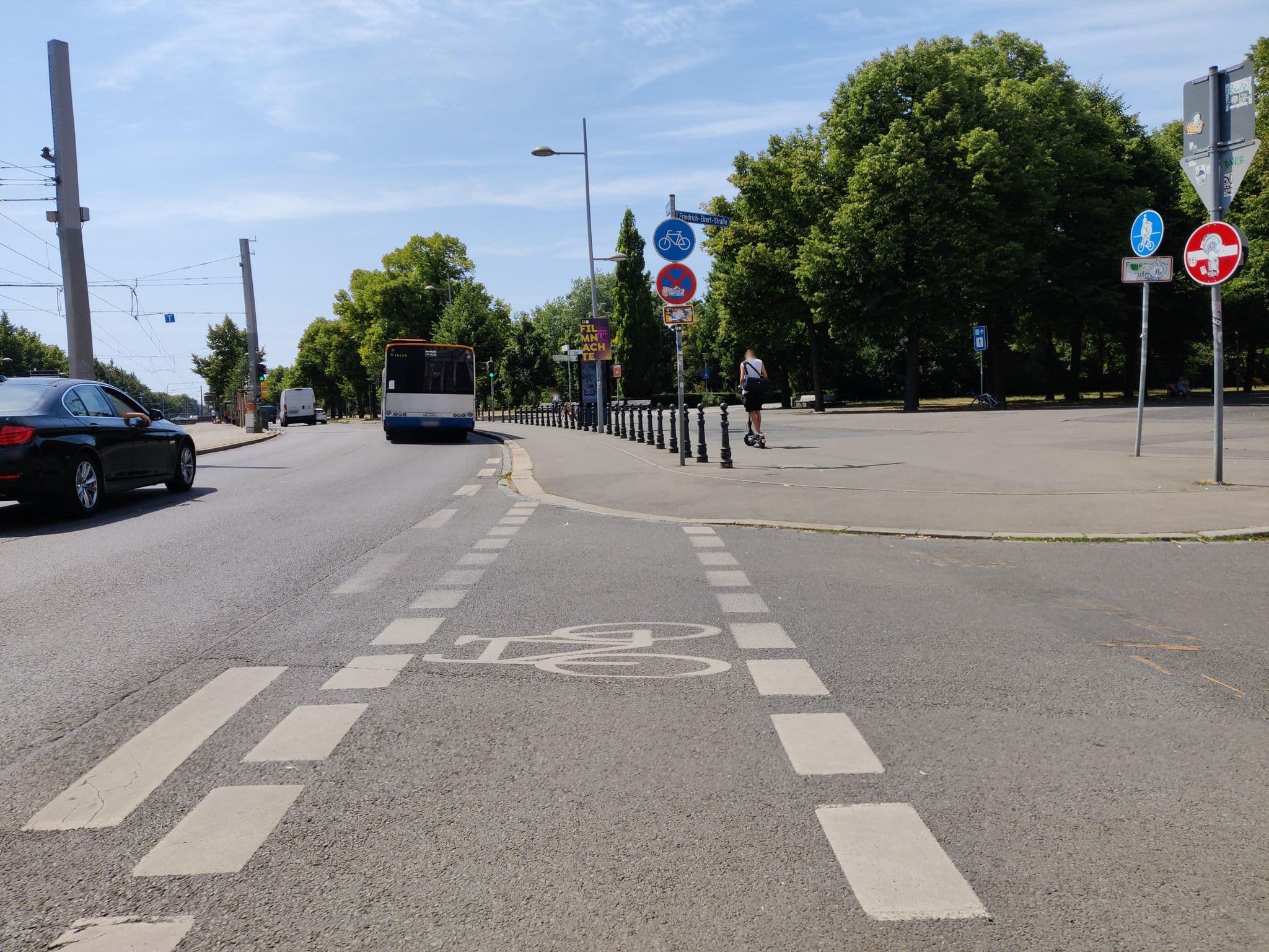 Street view near Waldplatzpalais, Leipzig — © kopra (CC BY-SA · Mapillary)