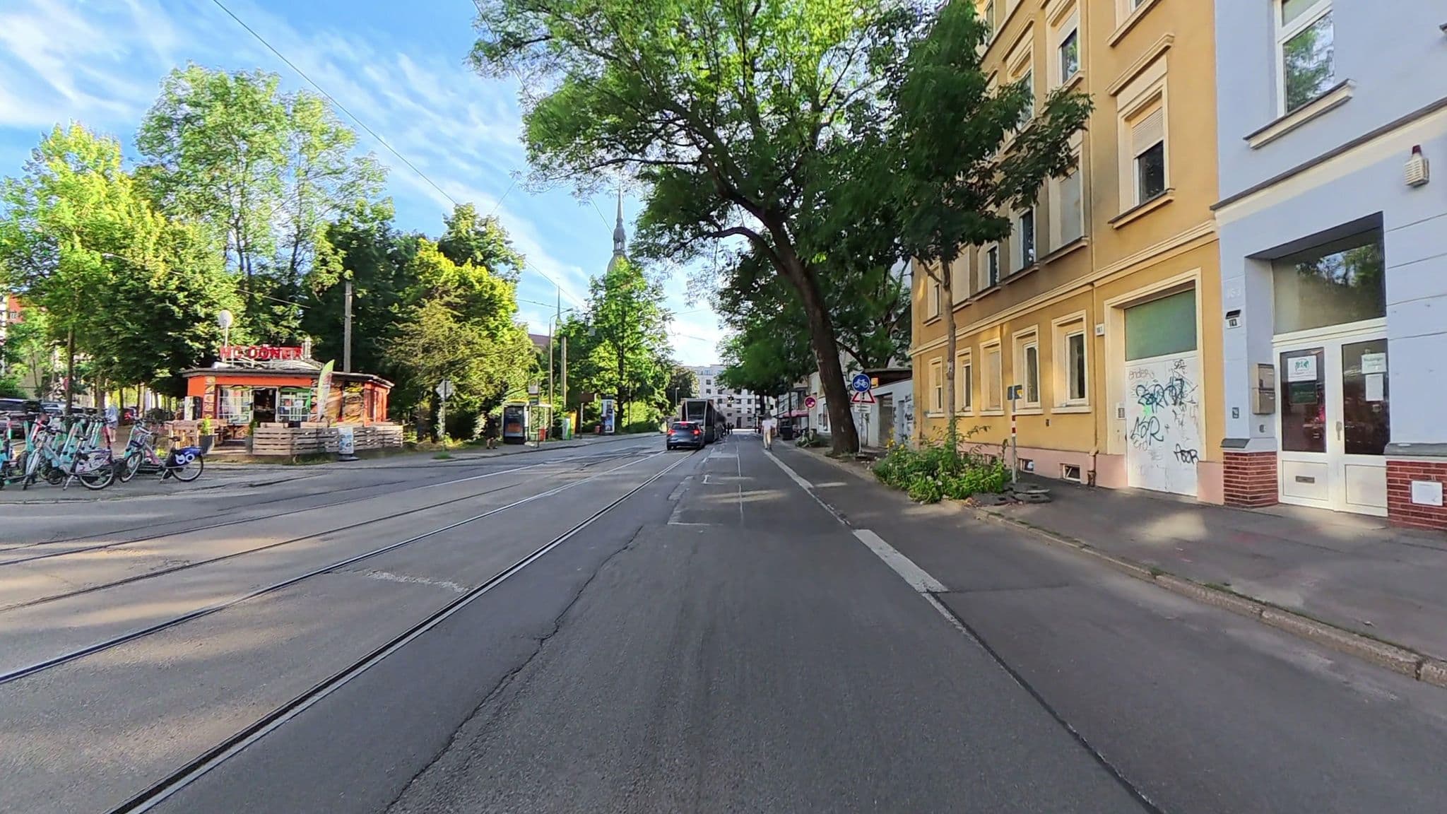 Street view near Pfefferkiste Gasthaus & Pension, Leipzig — © AR88 (CC BY-SA · Mapillary)