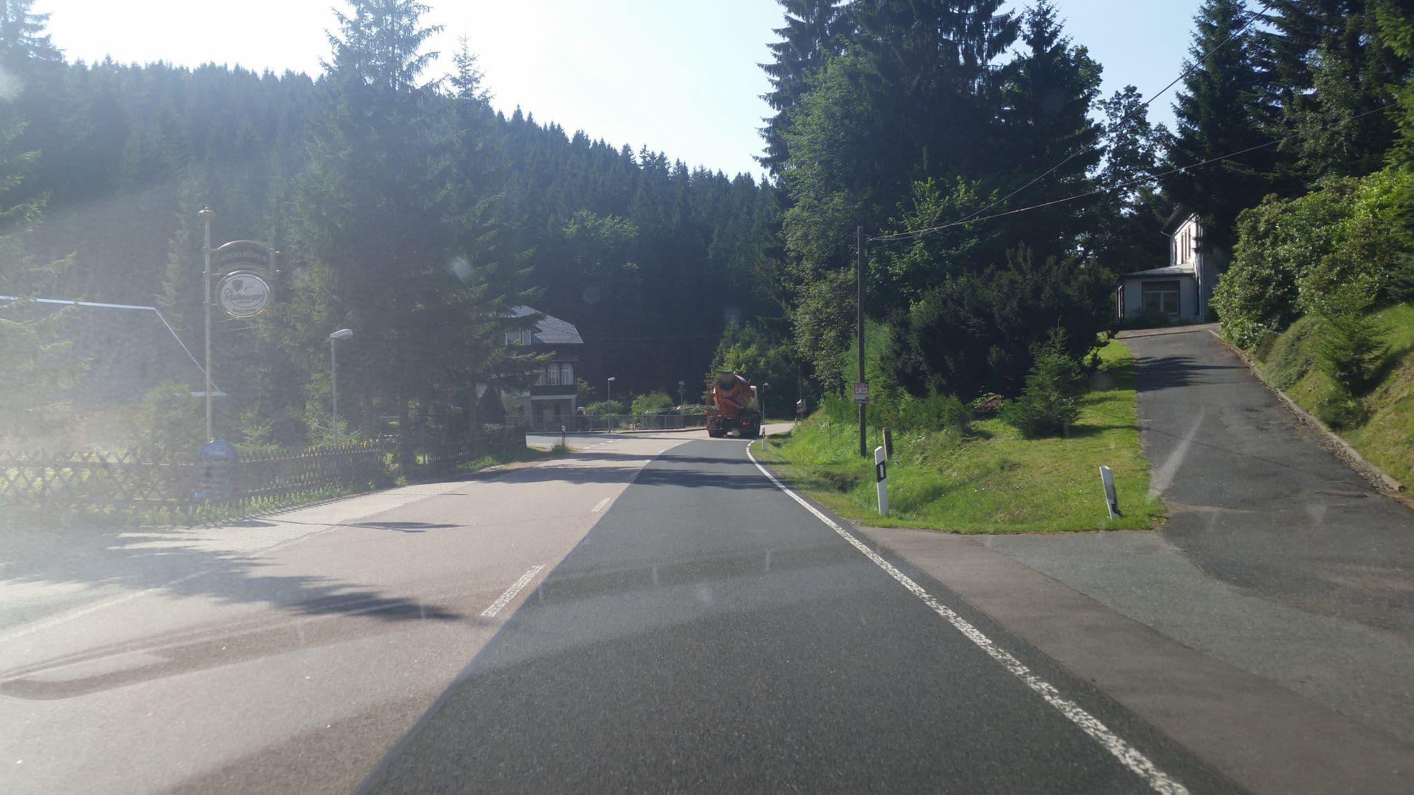 Street view near Hotel & Gasthaus Riedelmühle, Altenberg — © sp8962de (CC BY-SA · Mapillary)