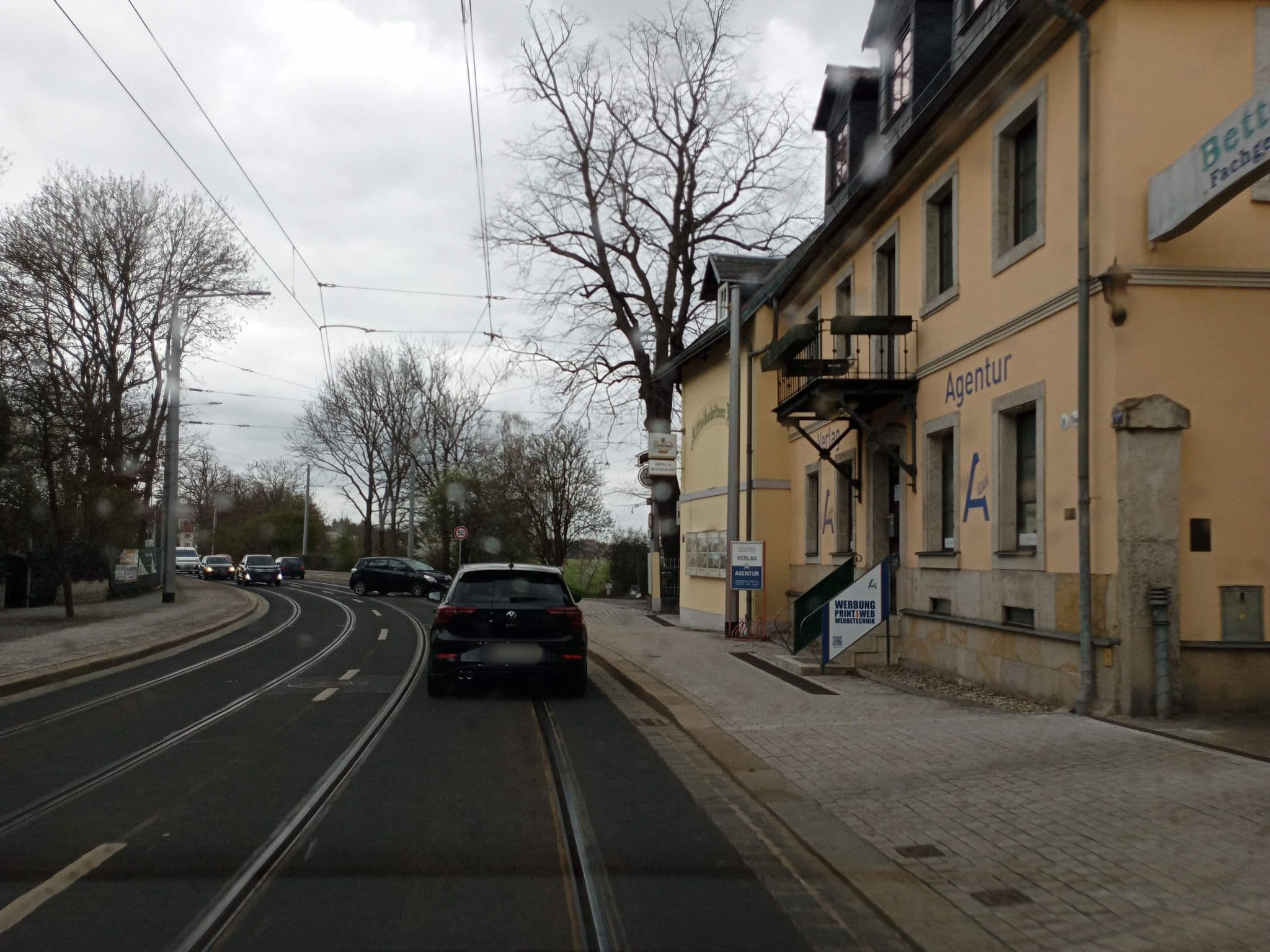 Street view near Pension Garni No.11, Leuben — © atze02 (CC BY-SA · Mapillary)