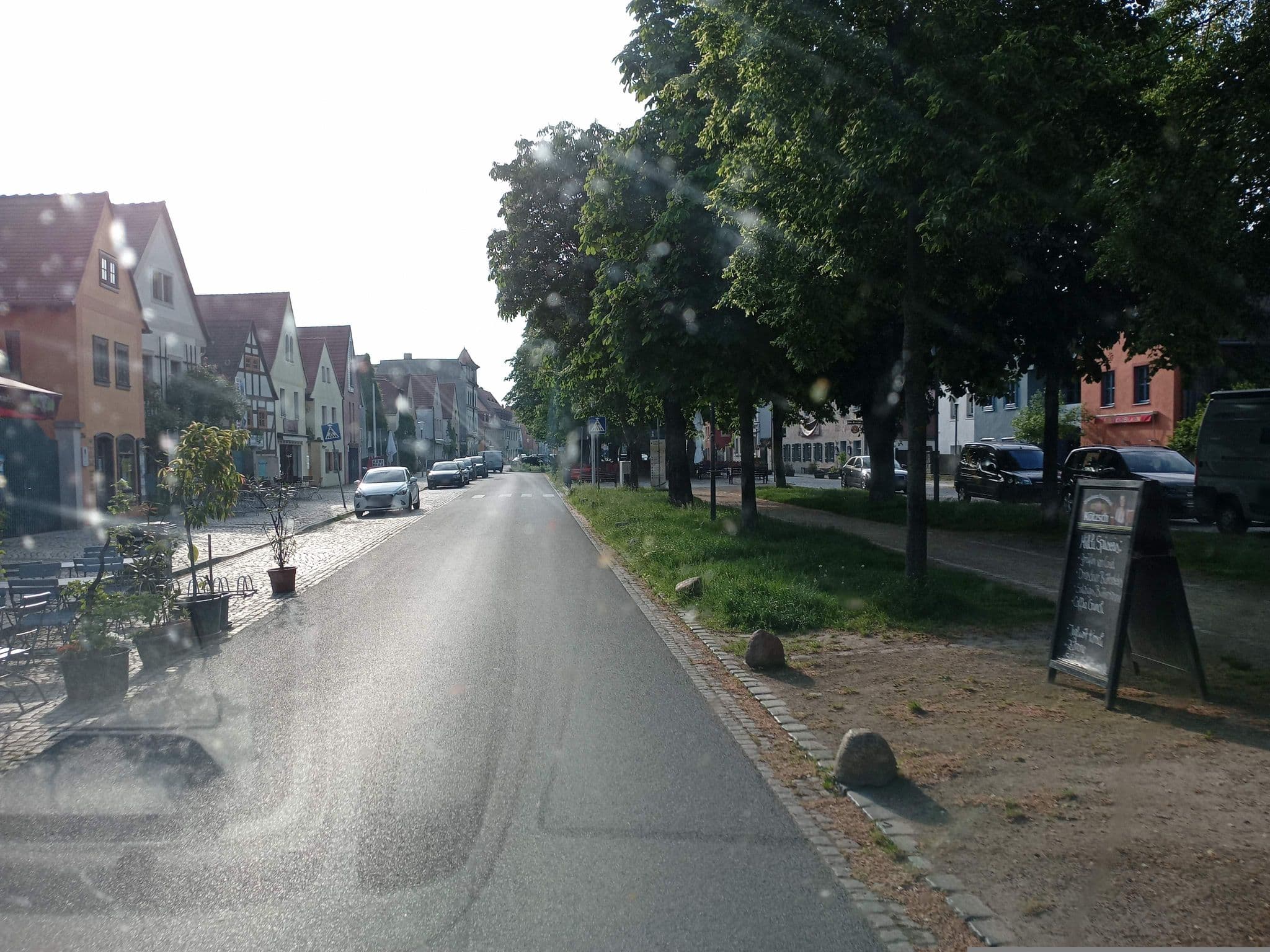 Street view near Ferienwohnung Jowatzky, Radebeul — © atze02 (CC BY-SA · Mapillary)