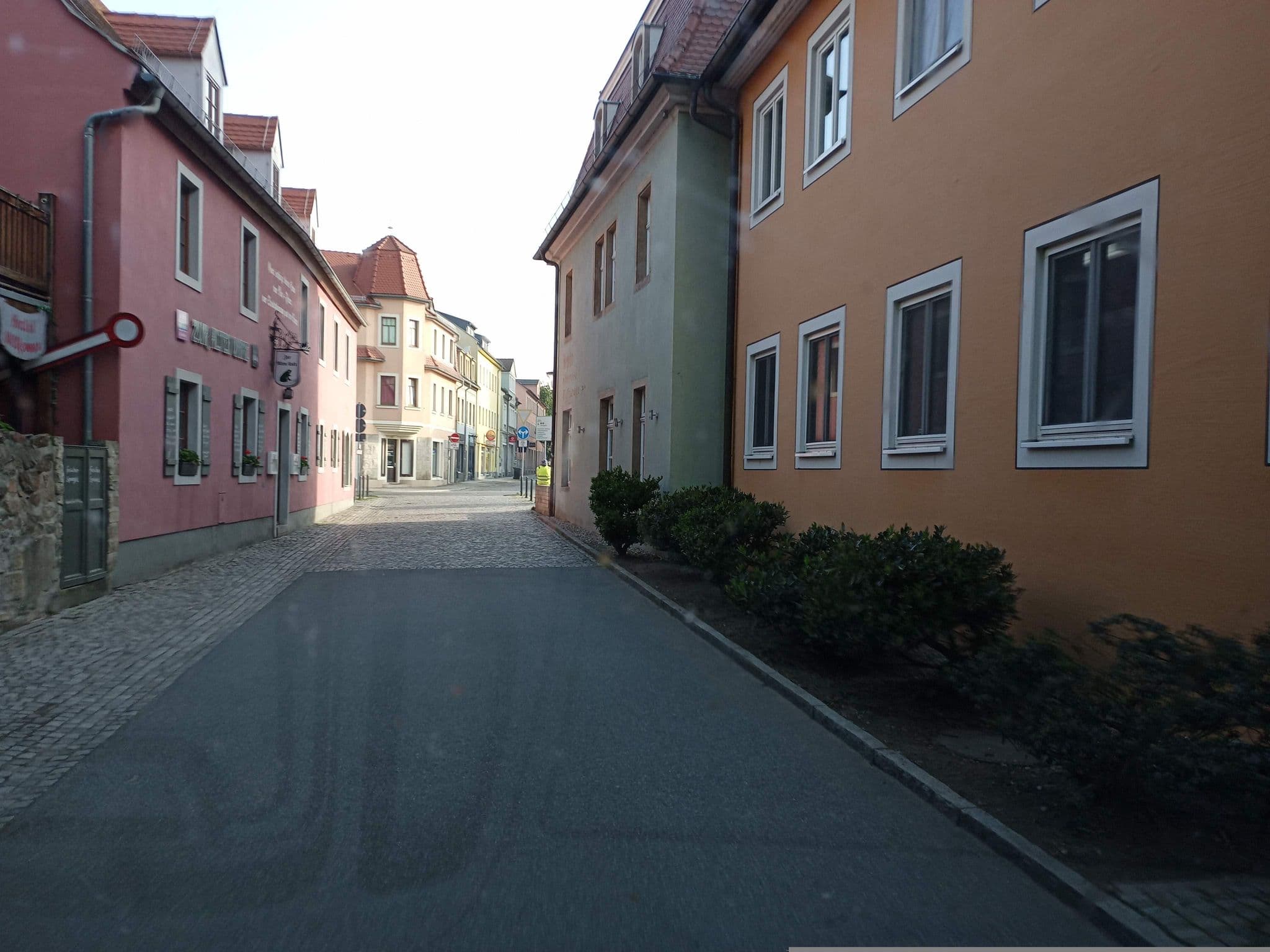 Street view near Hotel Goldener Anker Inh. Petra Paul e.K., Radebeul — © atze02 (CC BY-SA · Mapillary)
