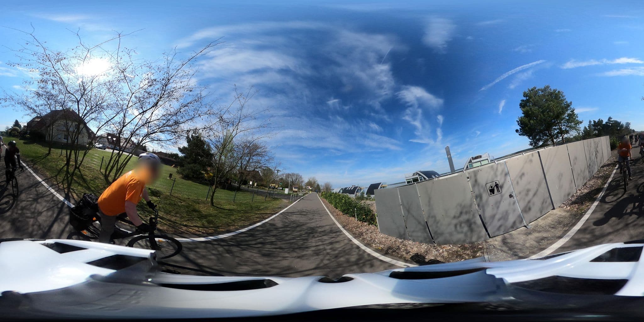 Street view near Lausitz Resort - Ferienhafen, Senftenberg — © Oderradler (CC BY-SA · Mapillary)