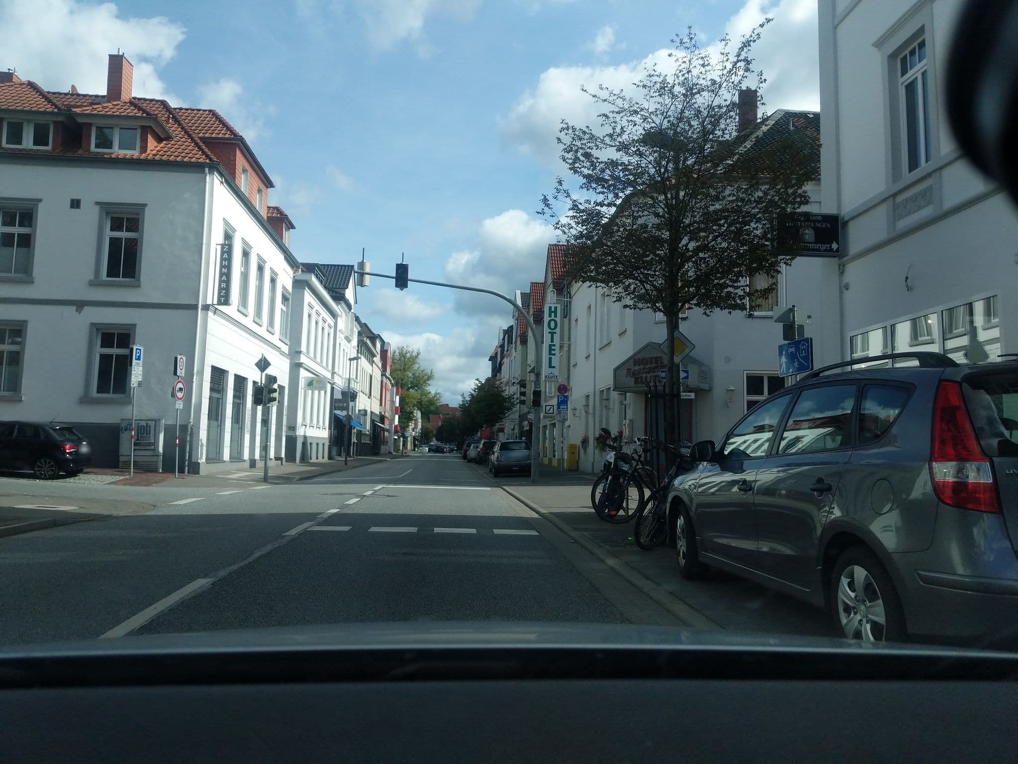 Street view near Hotel Klute, Osnabrück — © nesshof (CC BY-SA · Mapillary)