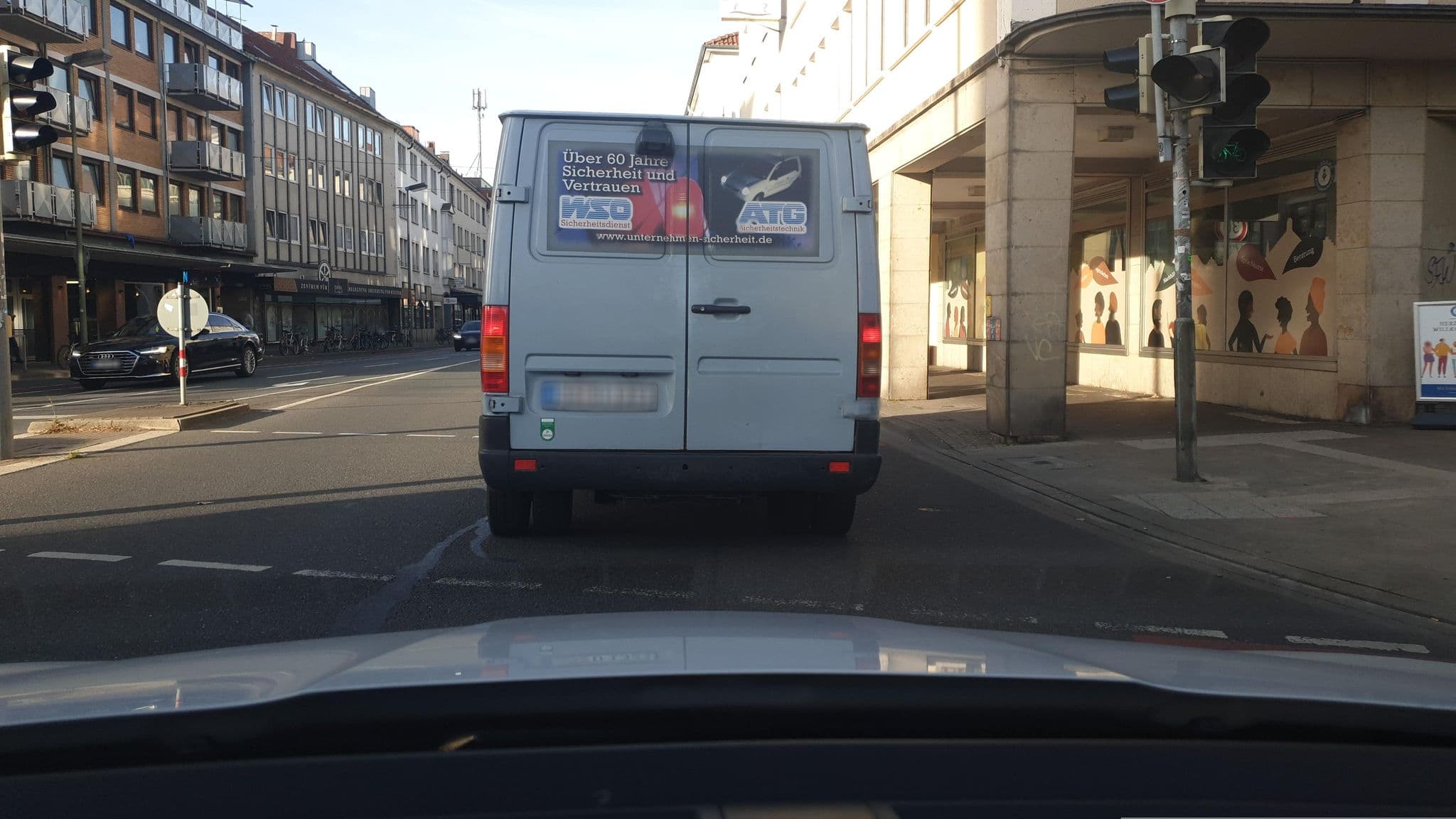 Street view near Hotel Residenz, Osnabrück — © Schmarvis (CC BY-SA · Mapillary)