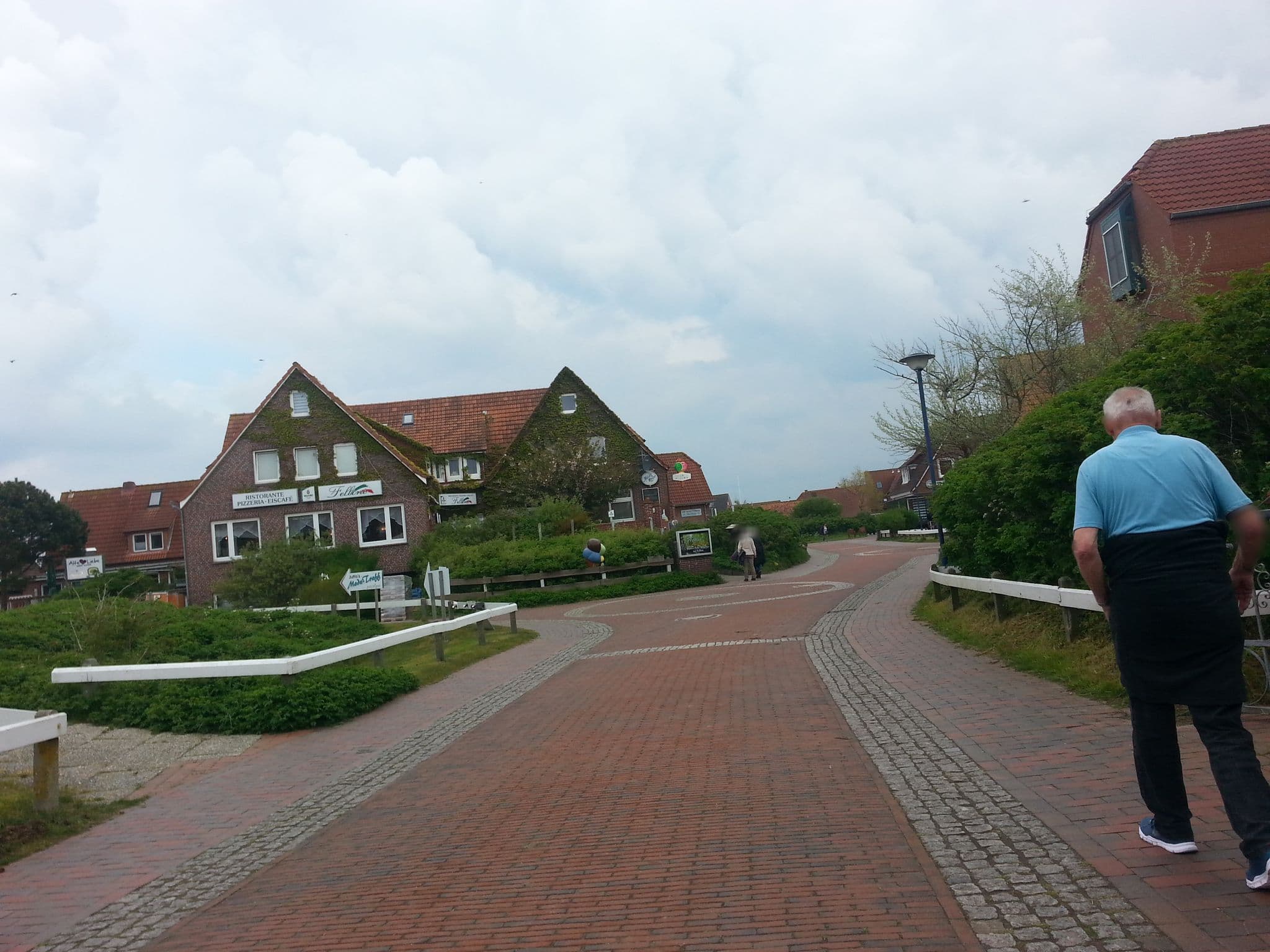 Street view near Lütje Warf, Langeoog — © madmaxms (CC BY-SA · Mapillary)