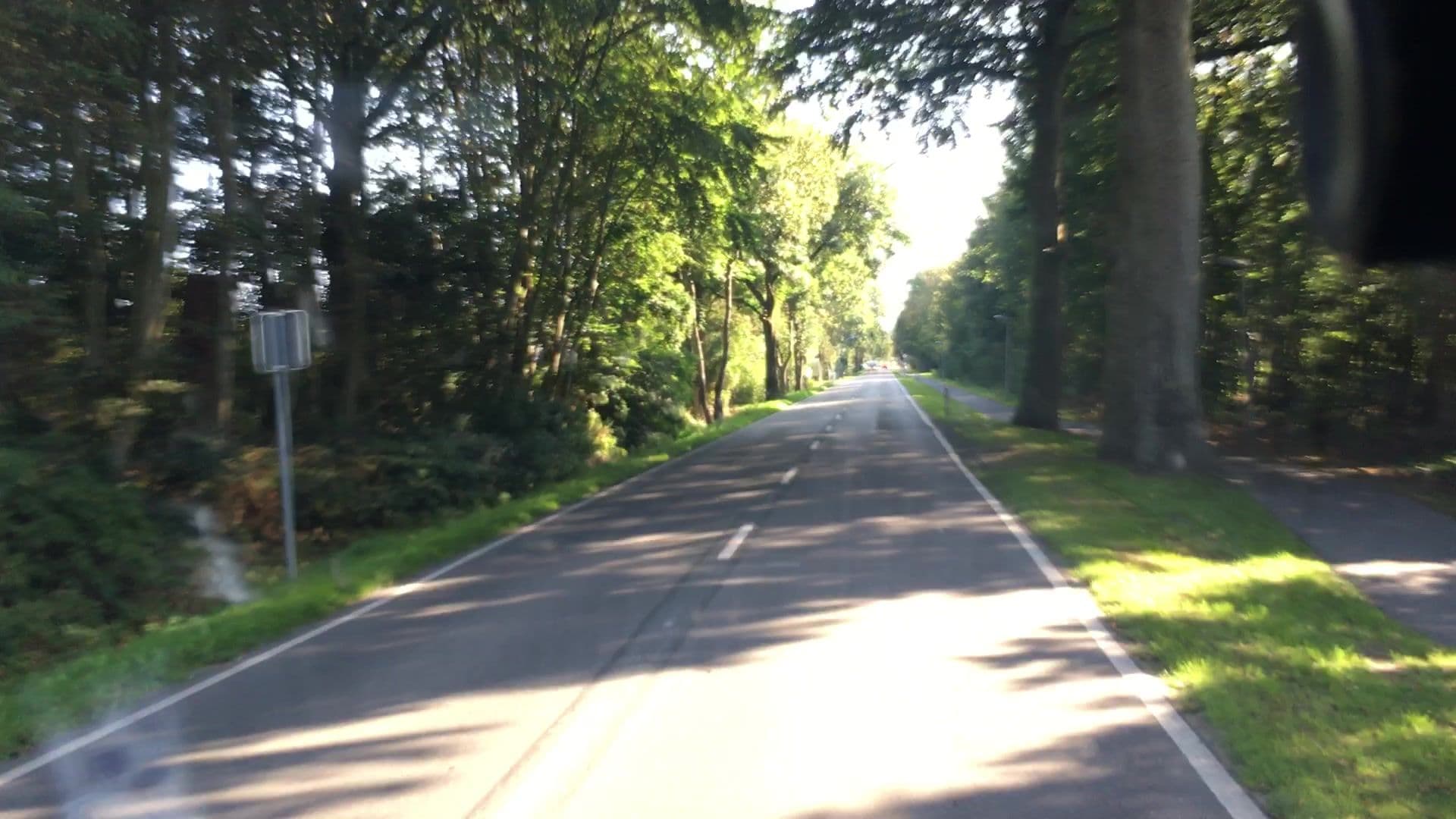 Street view near Alleenhof Viefhaus Henriet und Rainer, Esens — © lvl5 (CC BY-SA · Mapillary)