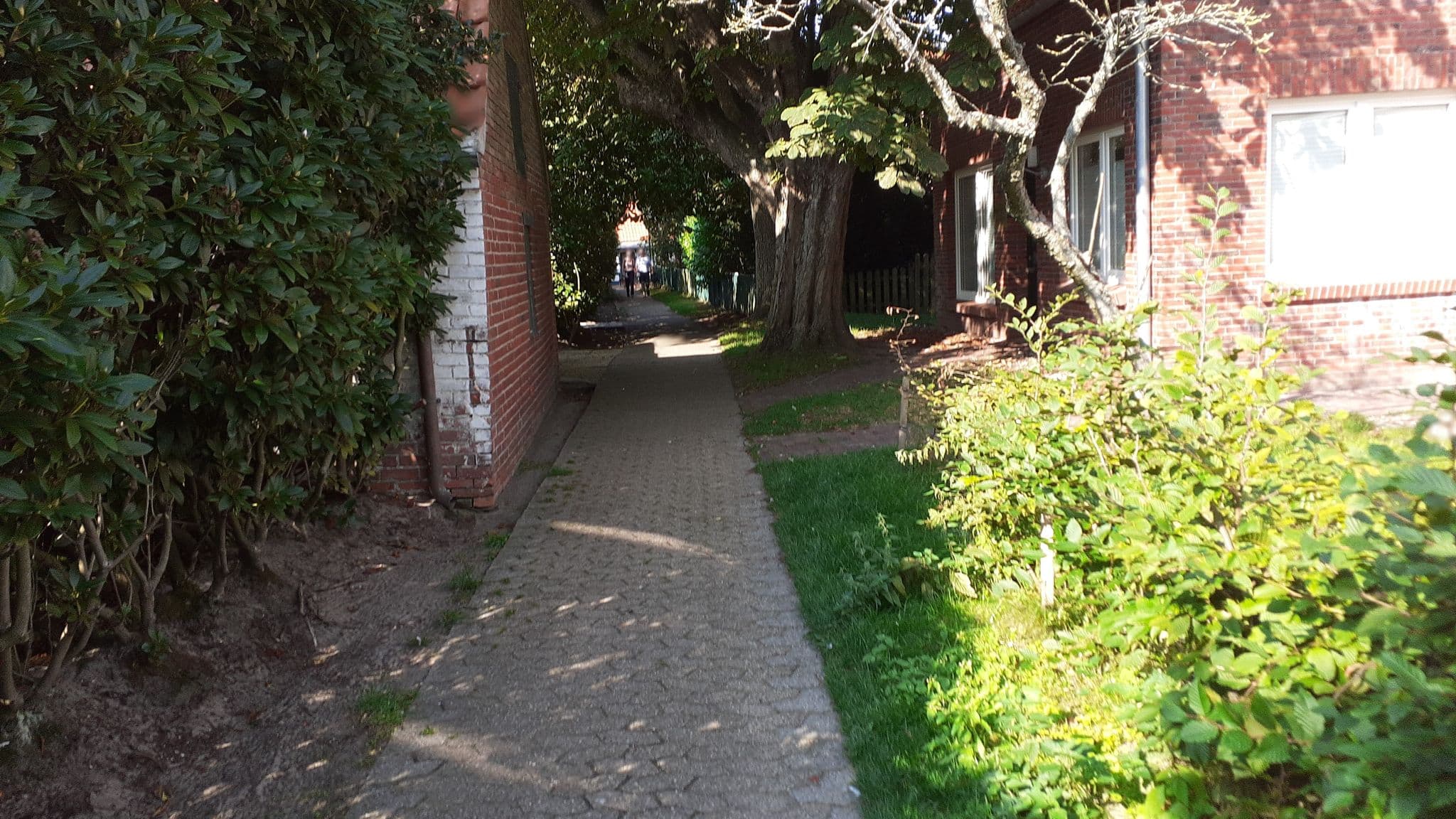 Street view near Haus an der Kussallee, Neuharlingersiel — © nuffy (CC BY-SA · Mapillary)
