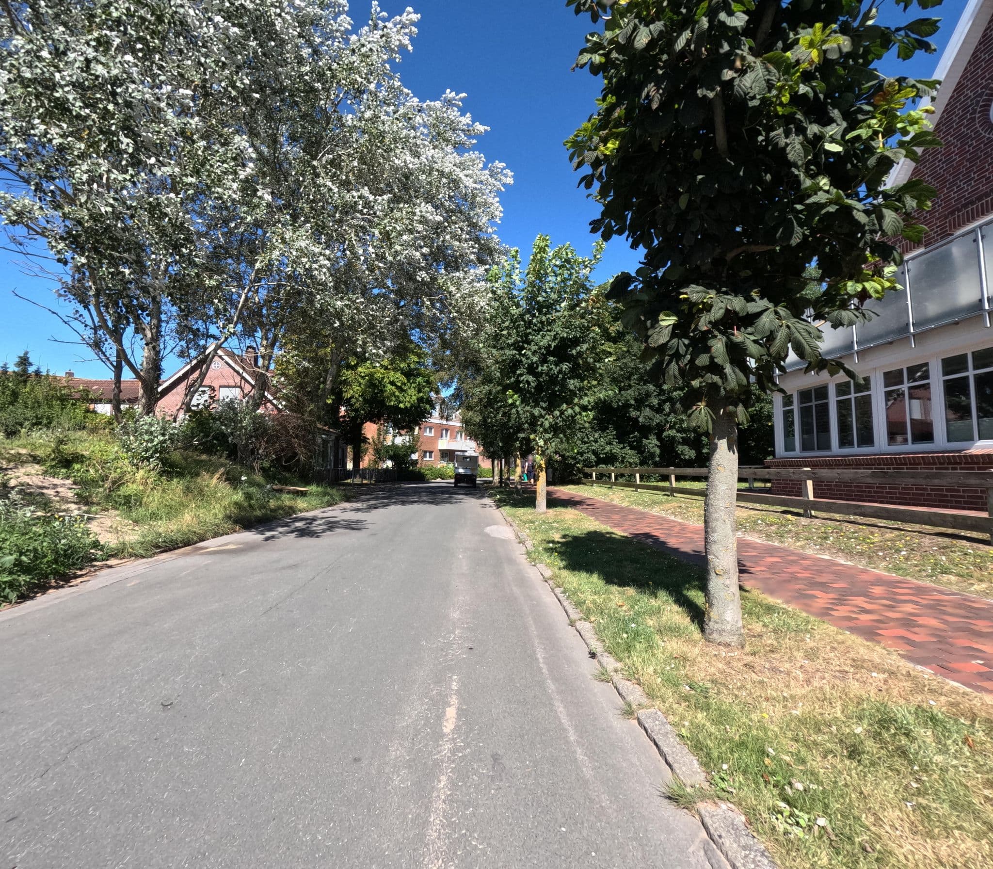 Street view near Bias Joachim, Langeoog — © rempshaener (CC BY-SA · Mapillary)