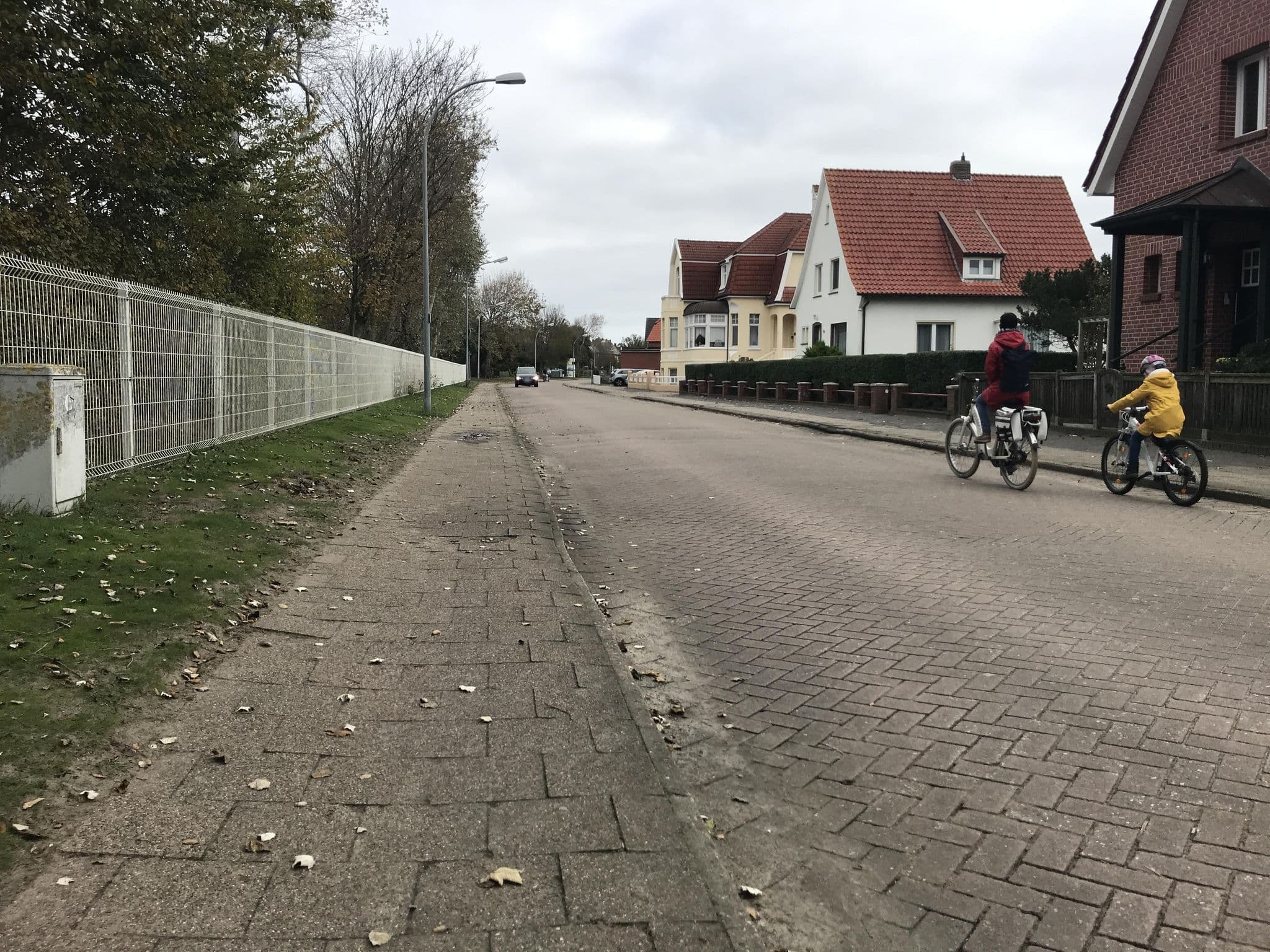 Street view near Haus Kuschmierz, Borkum — © miguel_andrade (CC BY-SA · Mapillary)