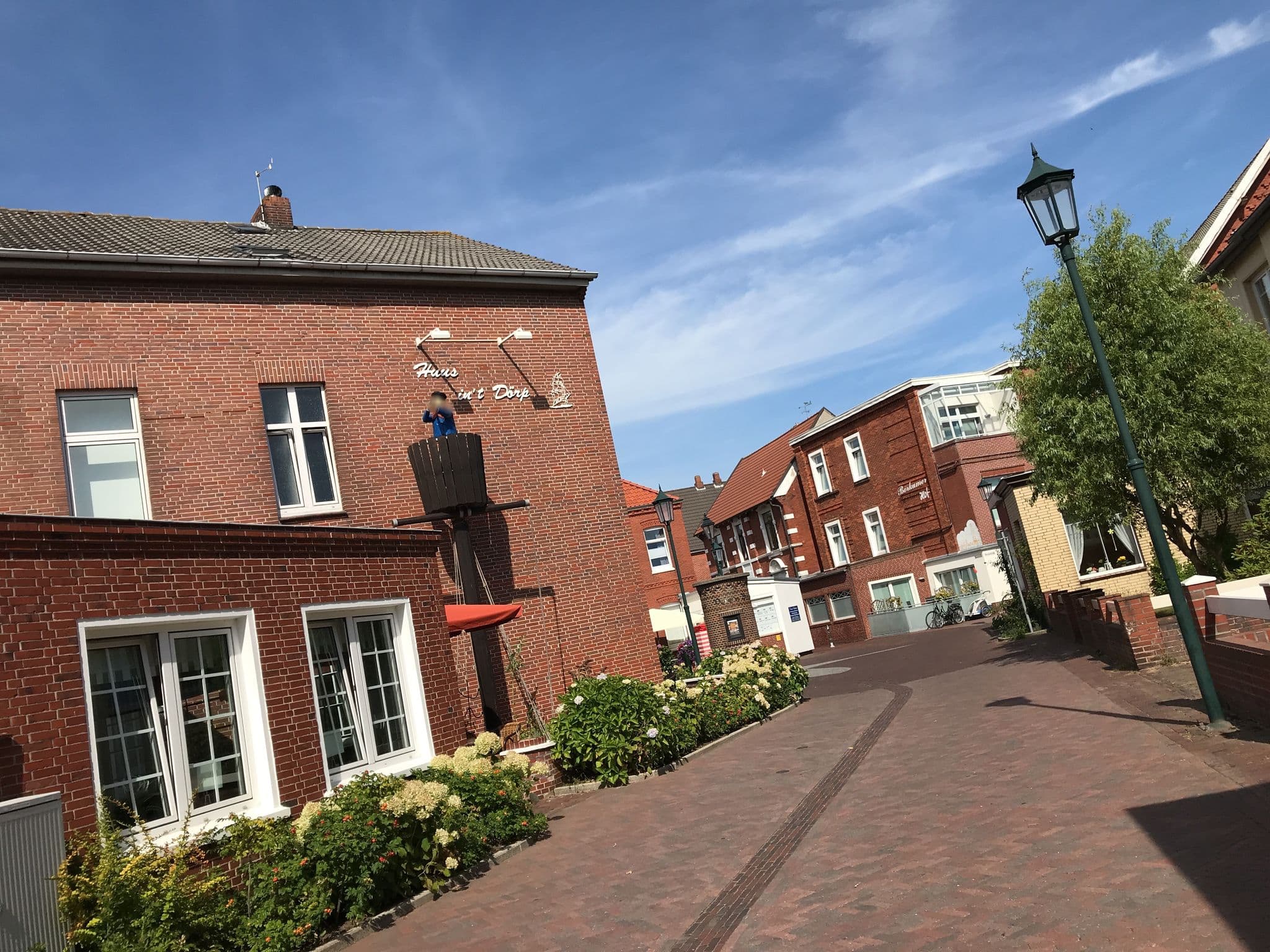Street view near Hotel Pension Huus In`t DÃ¶rp Borkum, Borkum — © multimaze (CC BY-SA · Mapillary)