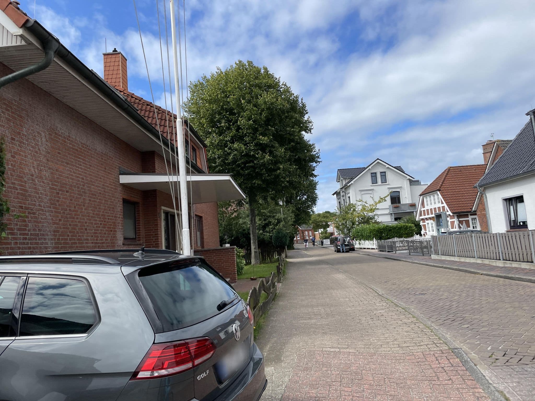 Street view near Pension Peltzer, Borkum — © multimaze (CC BY-SA · Mapillary)