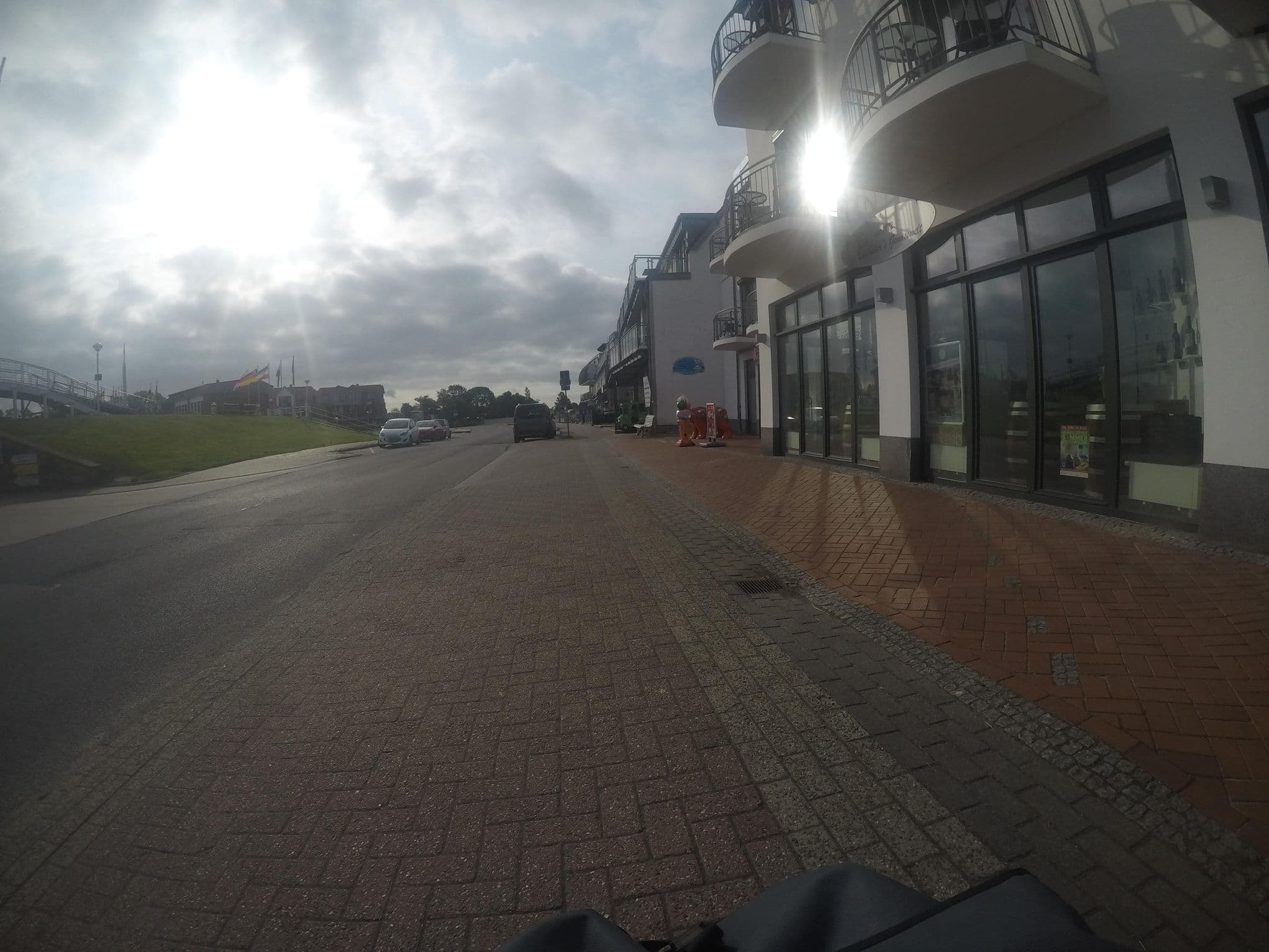 Street view near Vier Jahreszeiten am Yachthafen, Esens — © mfa (CC BY-SA · Mapillary)