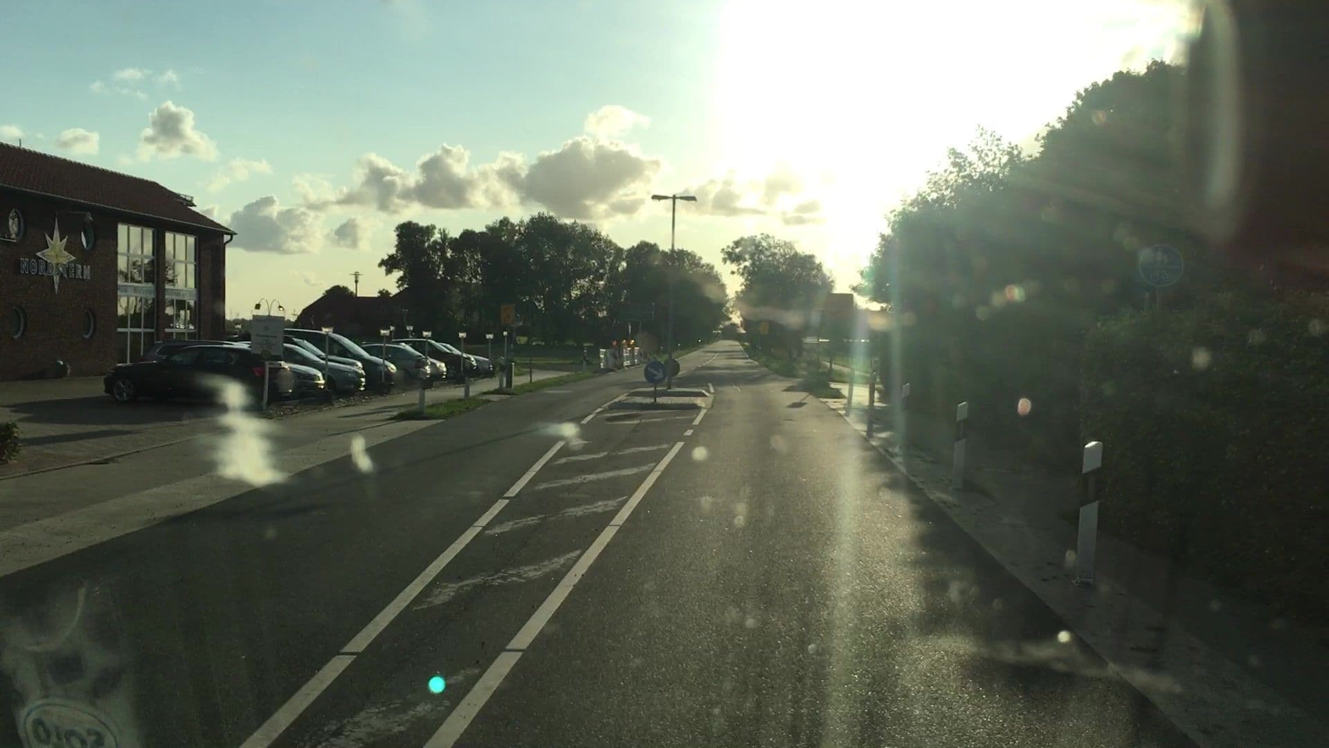 Street view near Hotel Nordstern, Esens — © lvl5 (CC BY-SA · Mapillary)